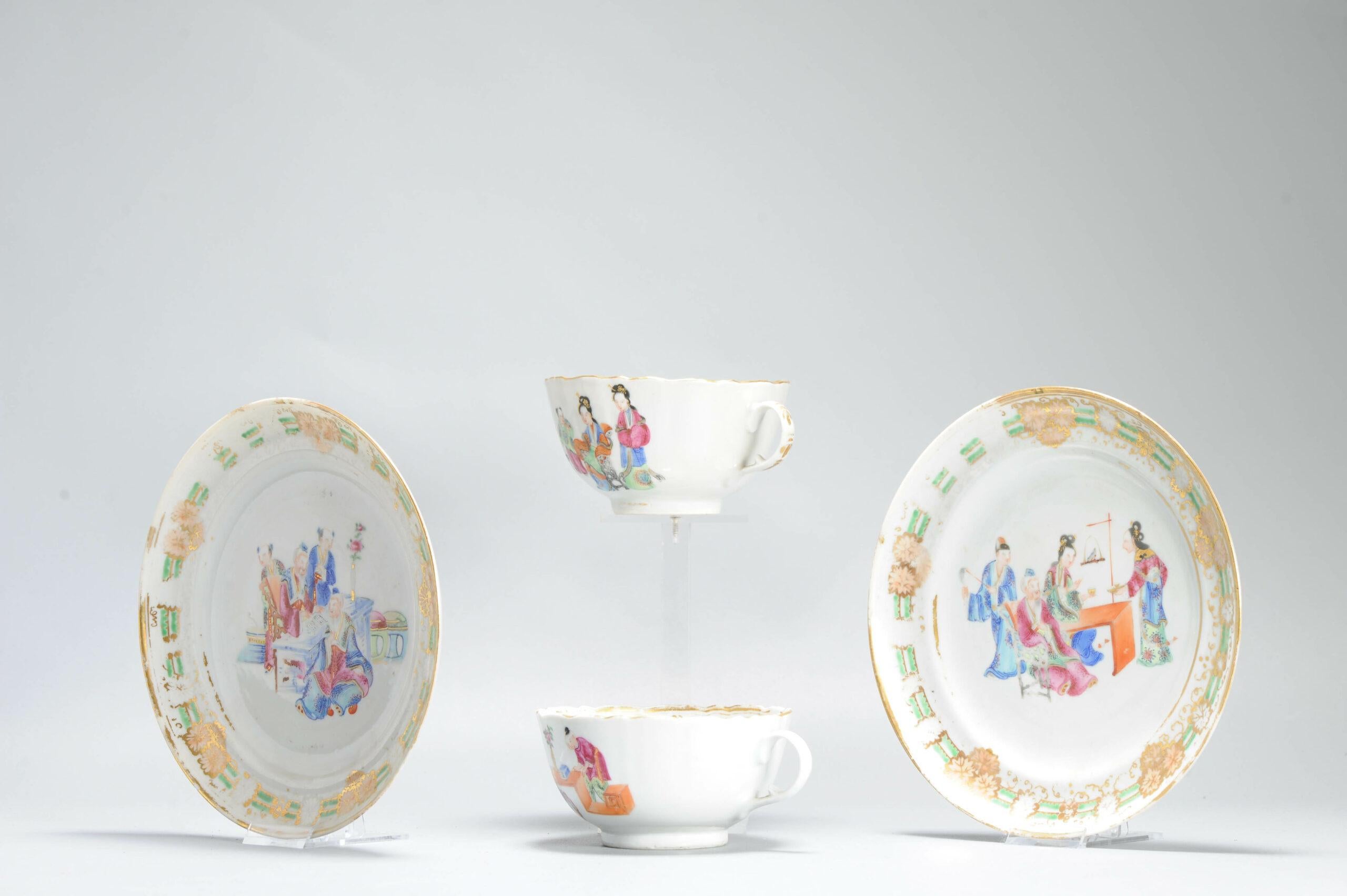 Cinese COPPIA Antica tazza e piatto in porcellana cinese del XIX secolo con figure Qing Daoguang in vendita