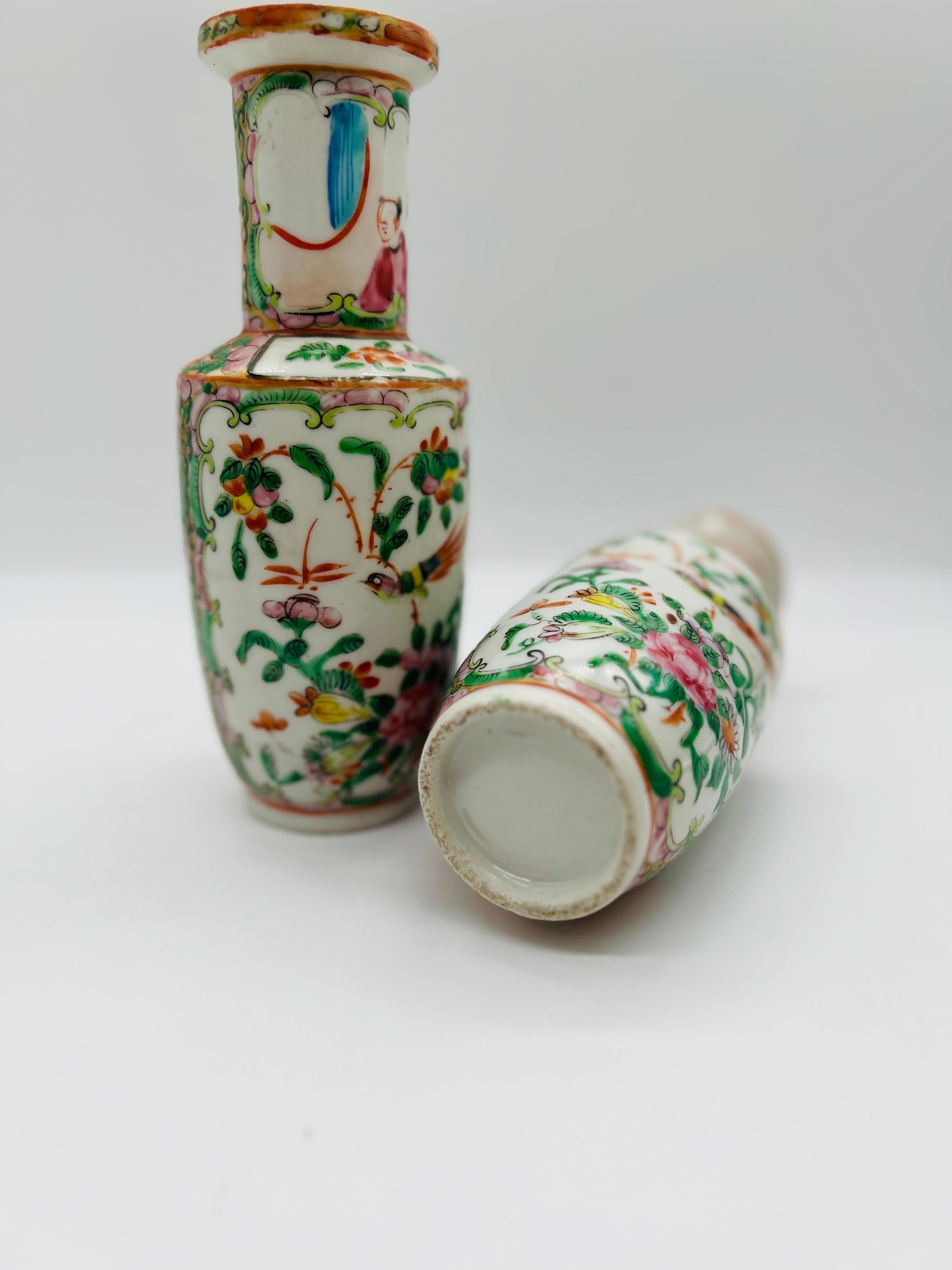 Pair, Antique 19th Century Chinese Famille Rose Medallion Vases In Good Condition For Sale In Atlanta, GA