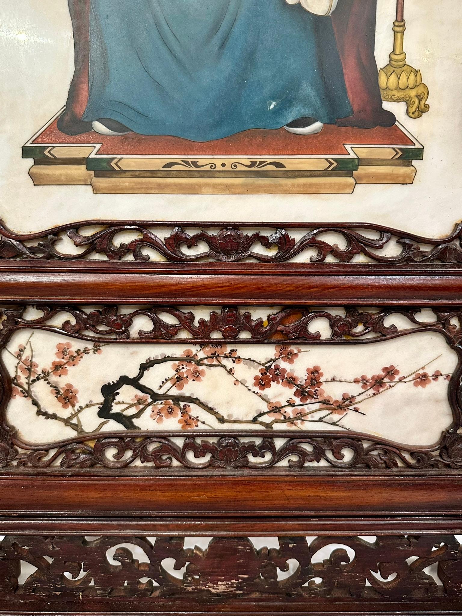 Pareja de antiguas placas chinas del siglo XIX de madera de teca y porcelana para biombos de mesa. Porcelana en venta