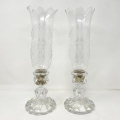 Coppia di candelieri in cristallo Baccarat francese del XIX secolo con paralumi