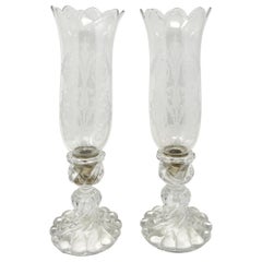 Coppia di candelieri in cristallo Baccarat francese del XIX secolo con paralumi