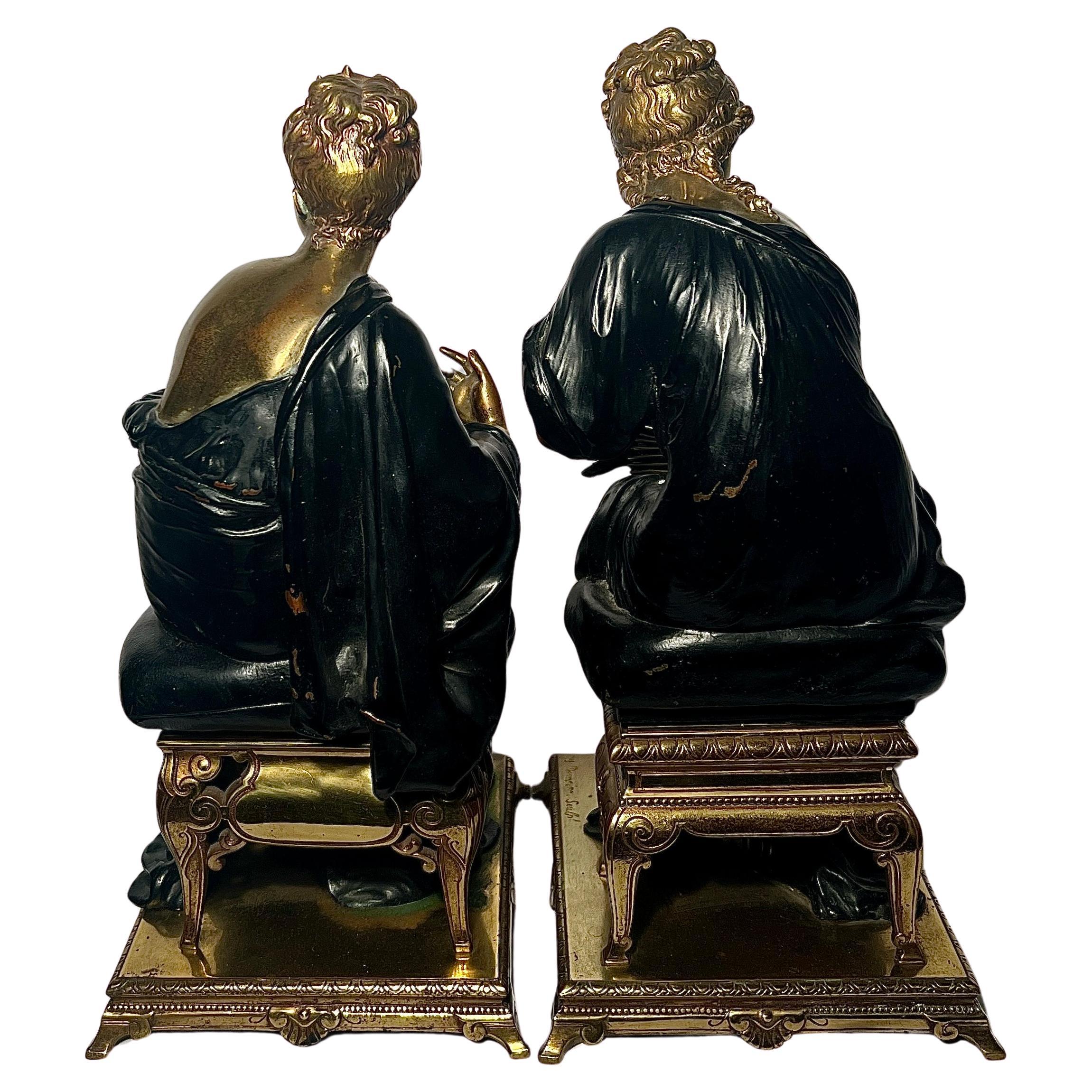 Français Paire d'anciennes sculptures en bronze du XIXe siècle, dames assises, par H. Dumaige. en vente