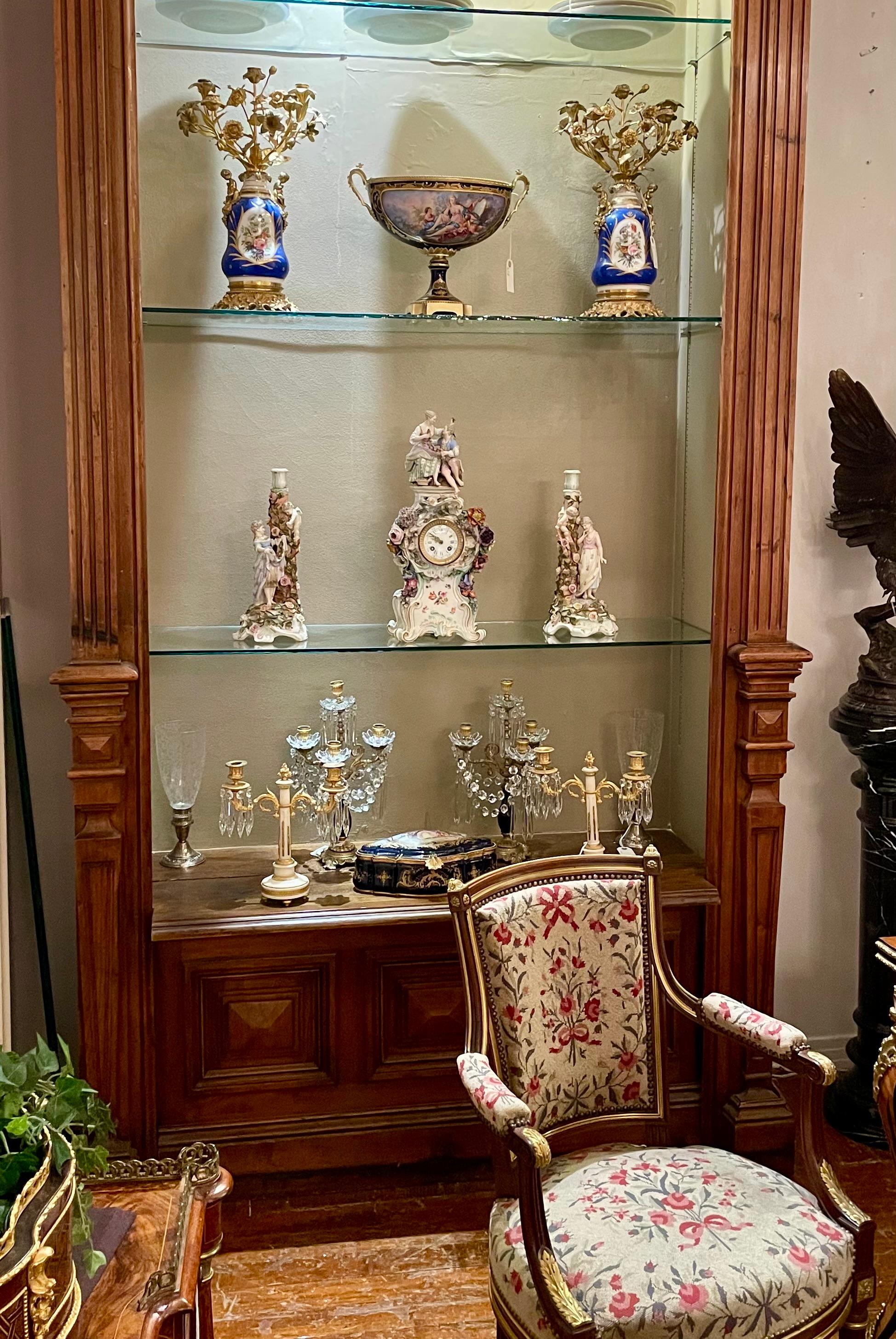 Coppia di antichi candelabri in porcellana tedesca Dresden del XIX secolo, CIRCA 1890. in vendita 8