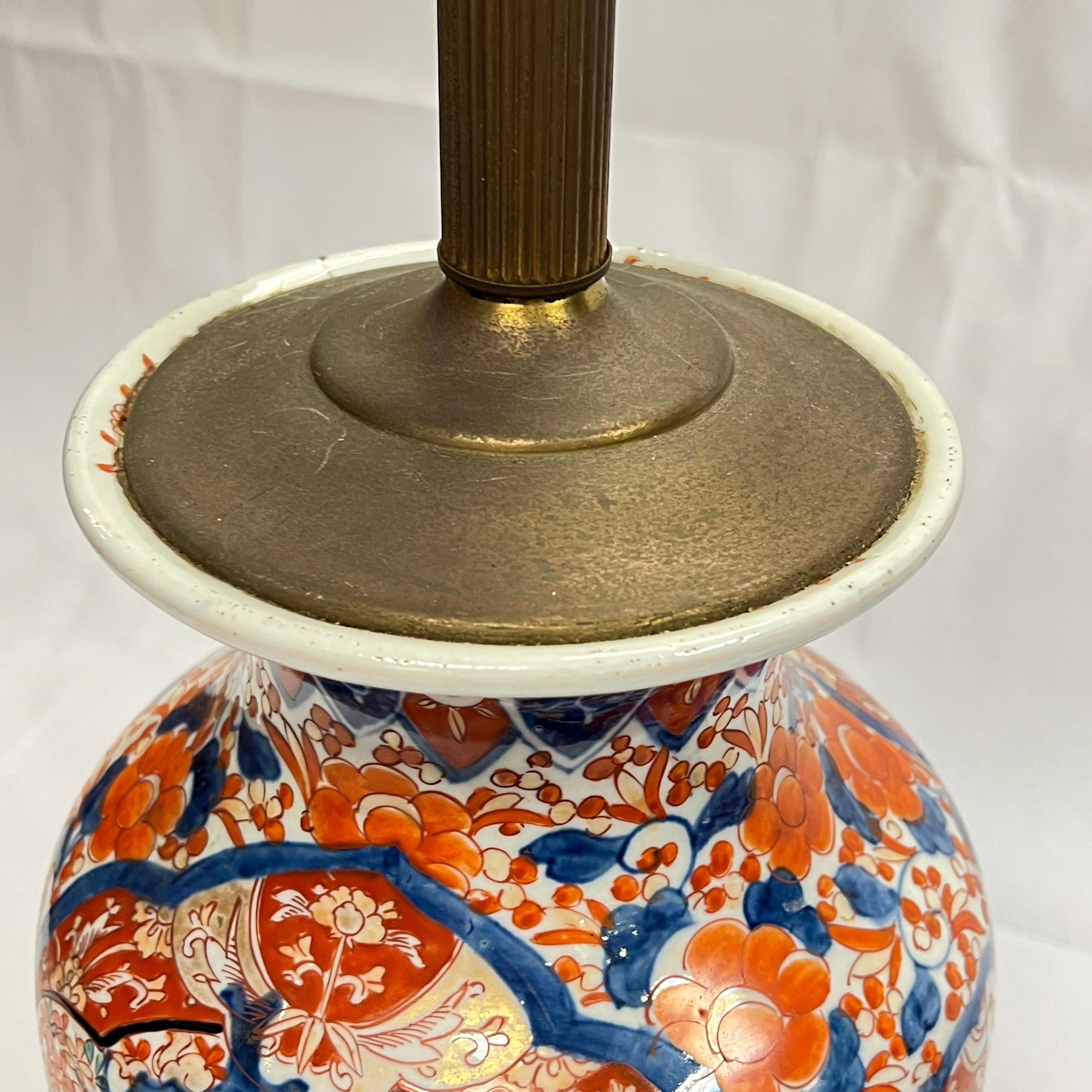Coppia di vasi in porcellana Imari del XIX secolo montati come lampade da tavolo in vendita 7
