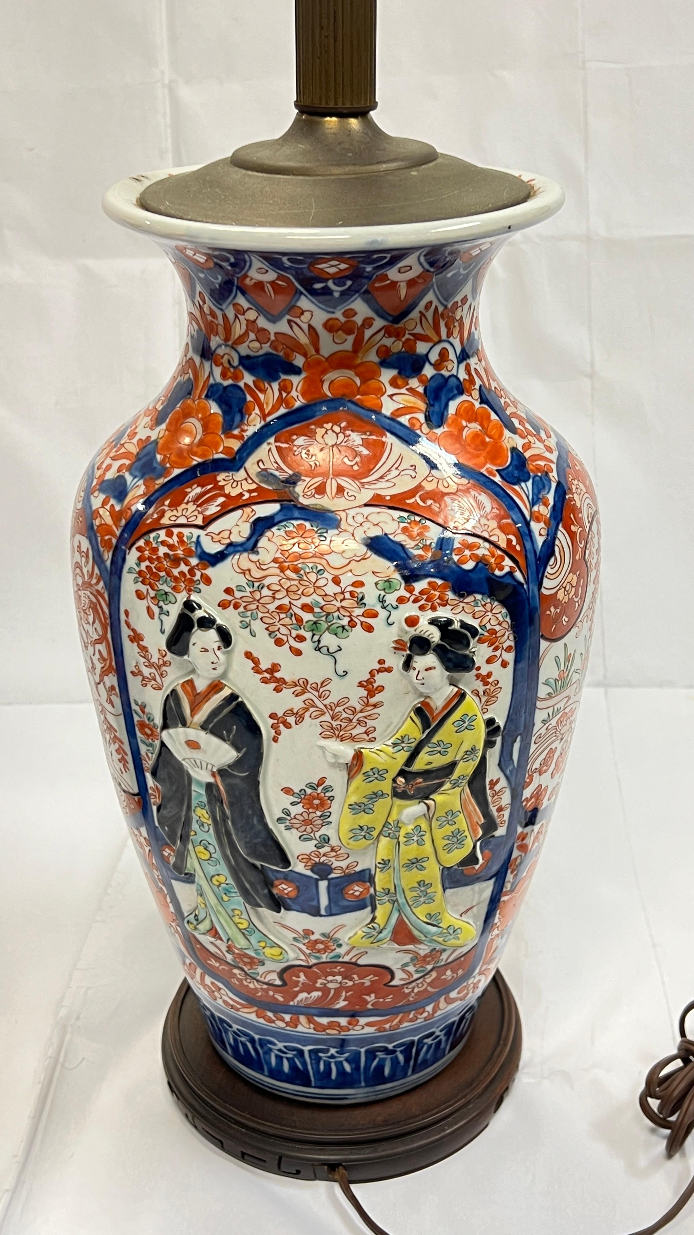Coppia di vasi in porcellana Imari del XIX secolo montati come lampade da tavolo in vendita 12