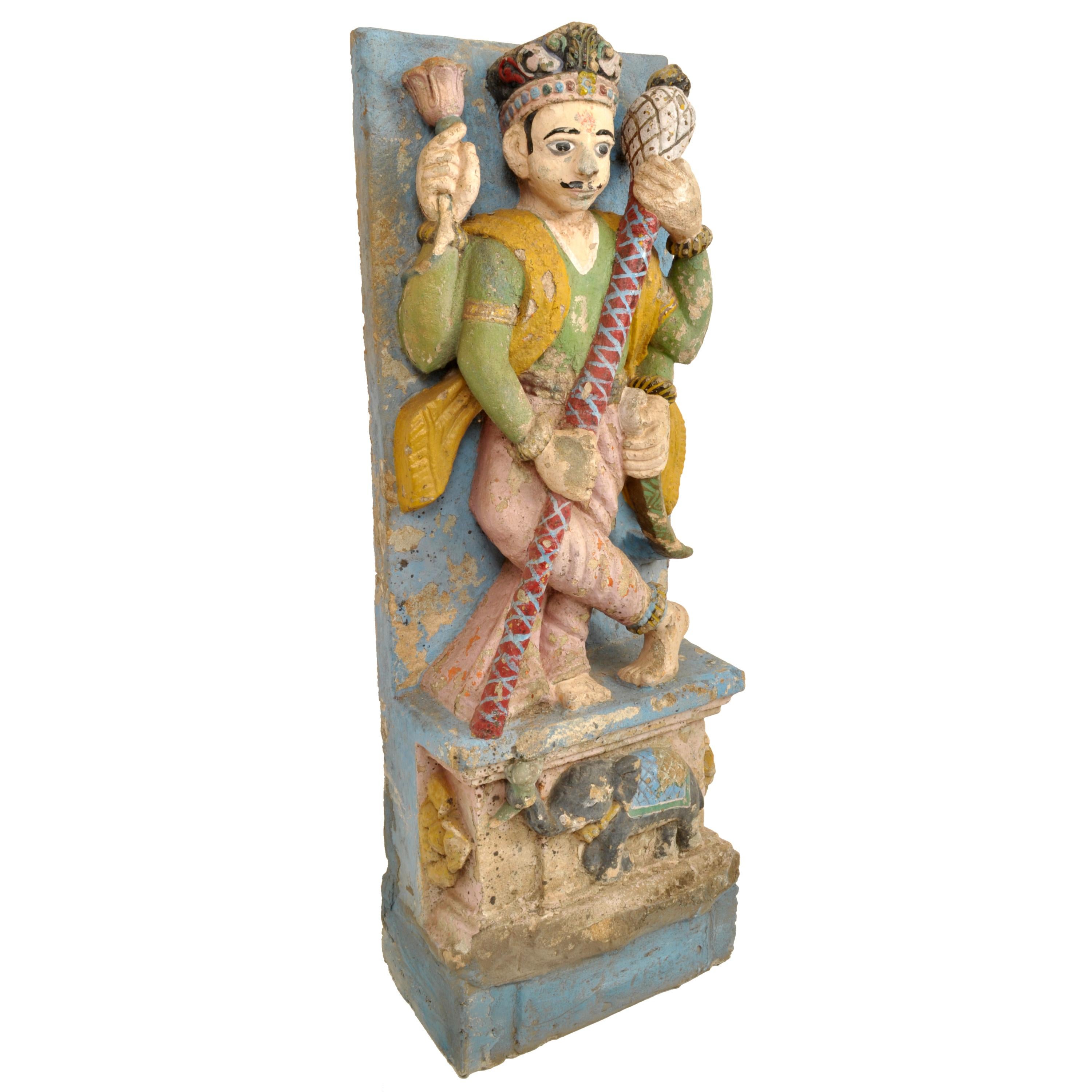 Paar antike indische hinduistische geschnitzte Tempelschutzstatuen aus Stein aus dem 19. Jahrhundert, 1850 im Angebot 5