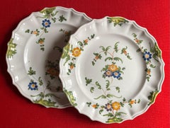 Pair Antique 19th Century Italian Cantagalli Faience Dinner Plates from Florence
