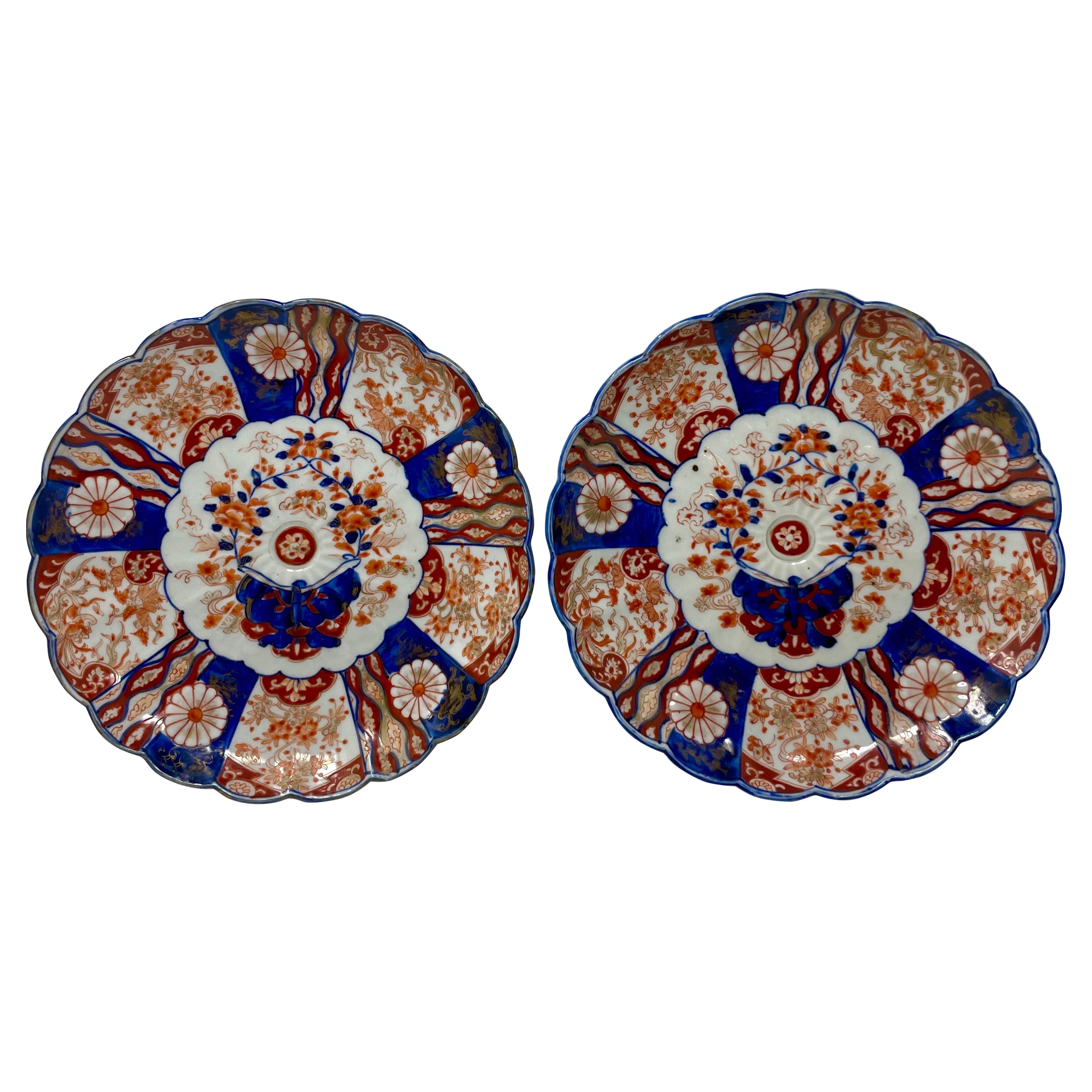 Paire d'assiettes anciennes en porcelaine japonaise Imari du 19ème siècle, vers les années 1890 en vente