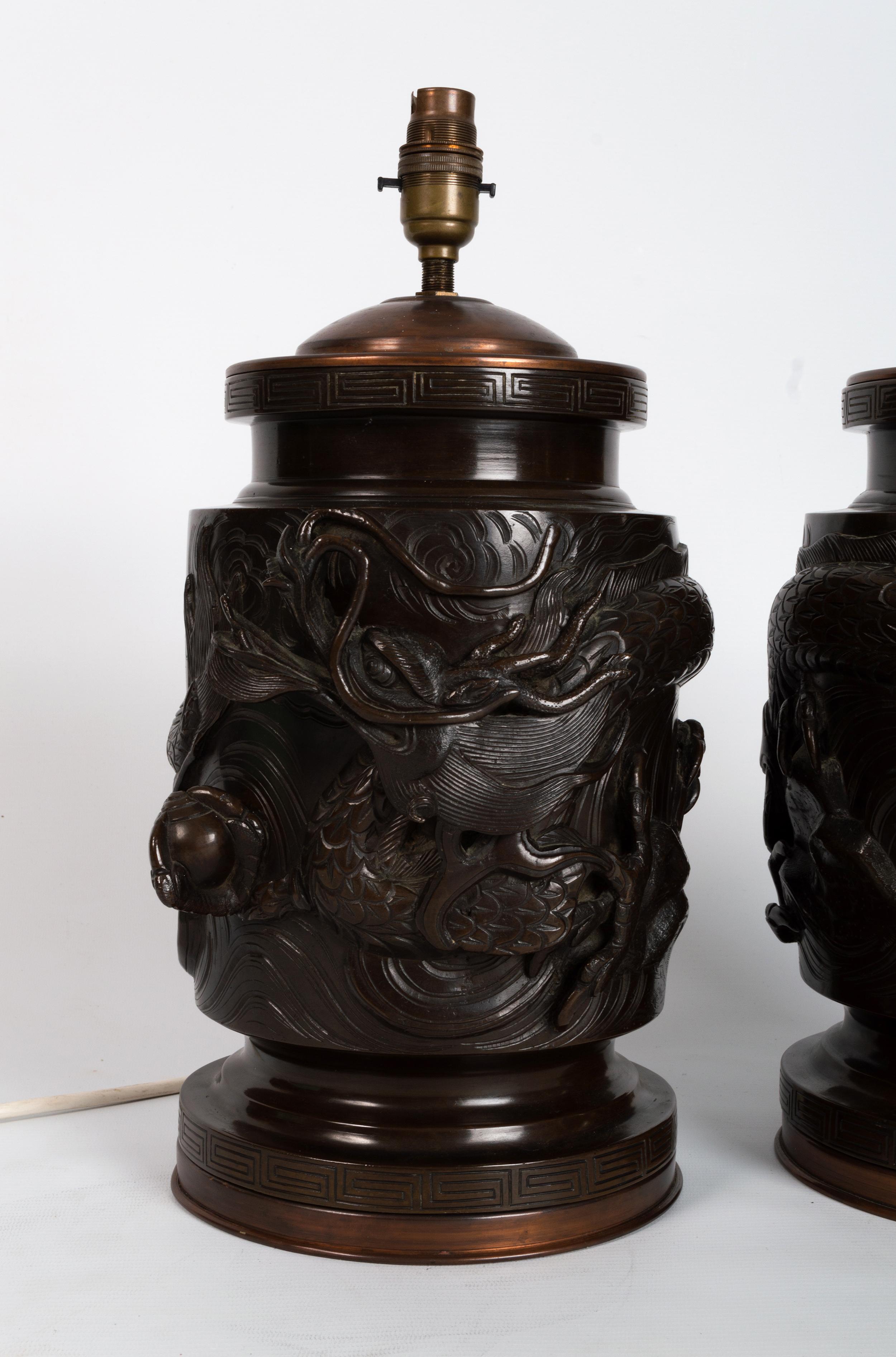 Pair Antique 19th Century Meiji Period Japanese Bronze Vase Table Lamps In Good Condition For Sale In London, GB