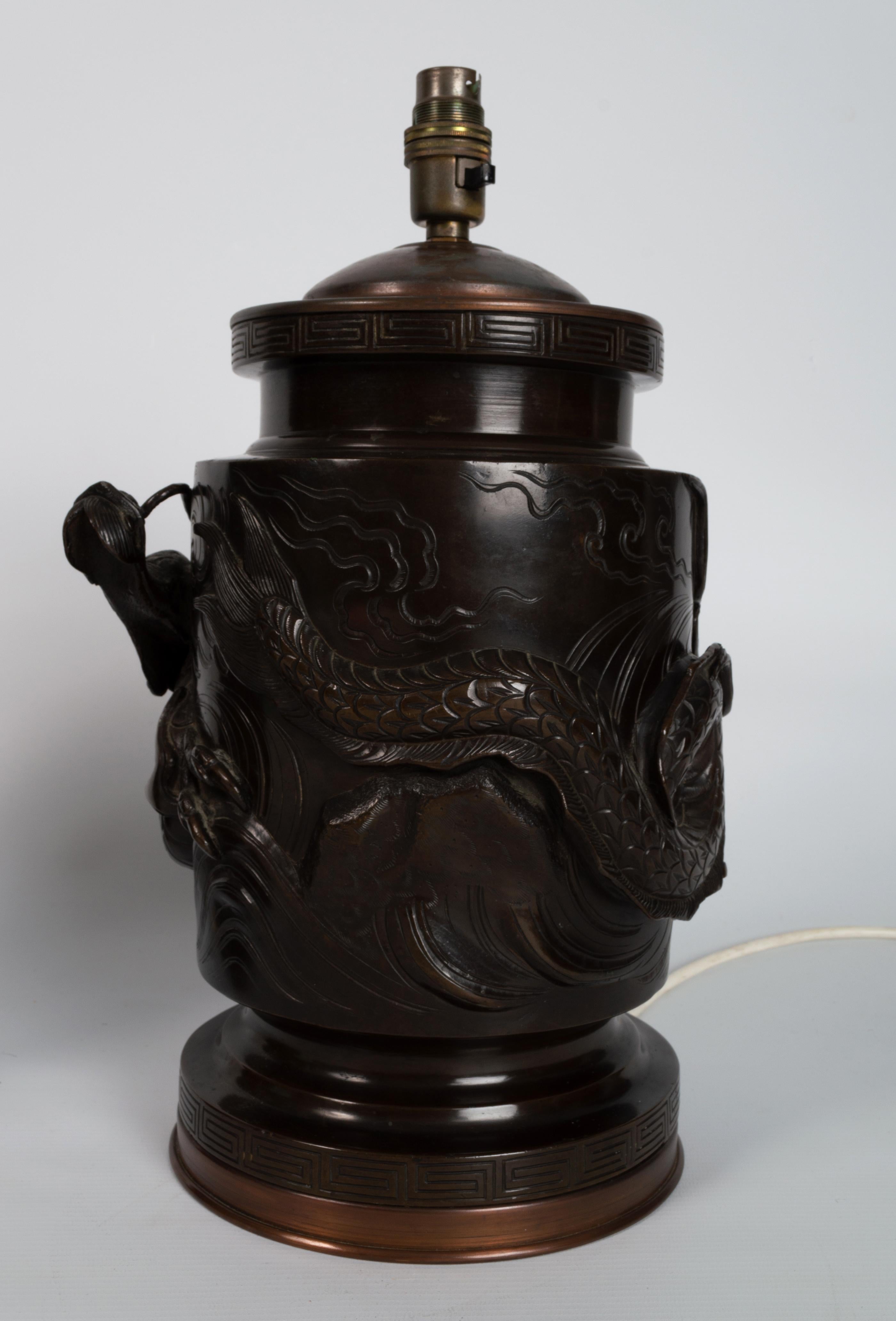 Pair Antique 19th Century Meiji Period Japanese Bronze Vase Table Lamps For Sale 3