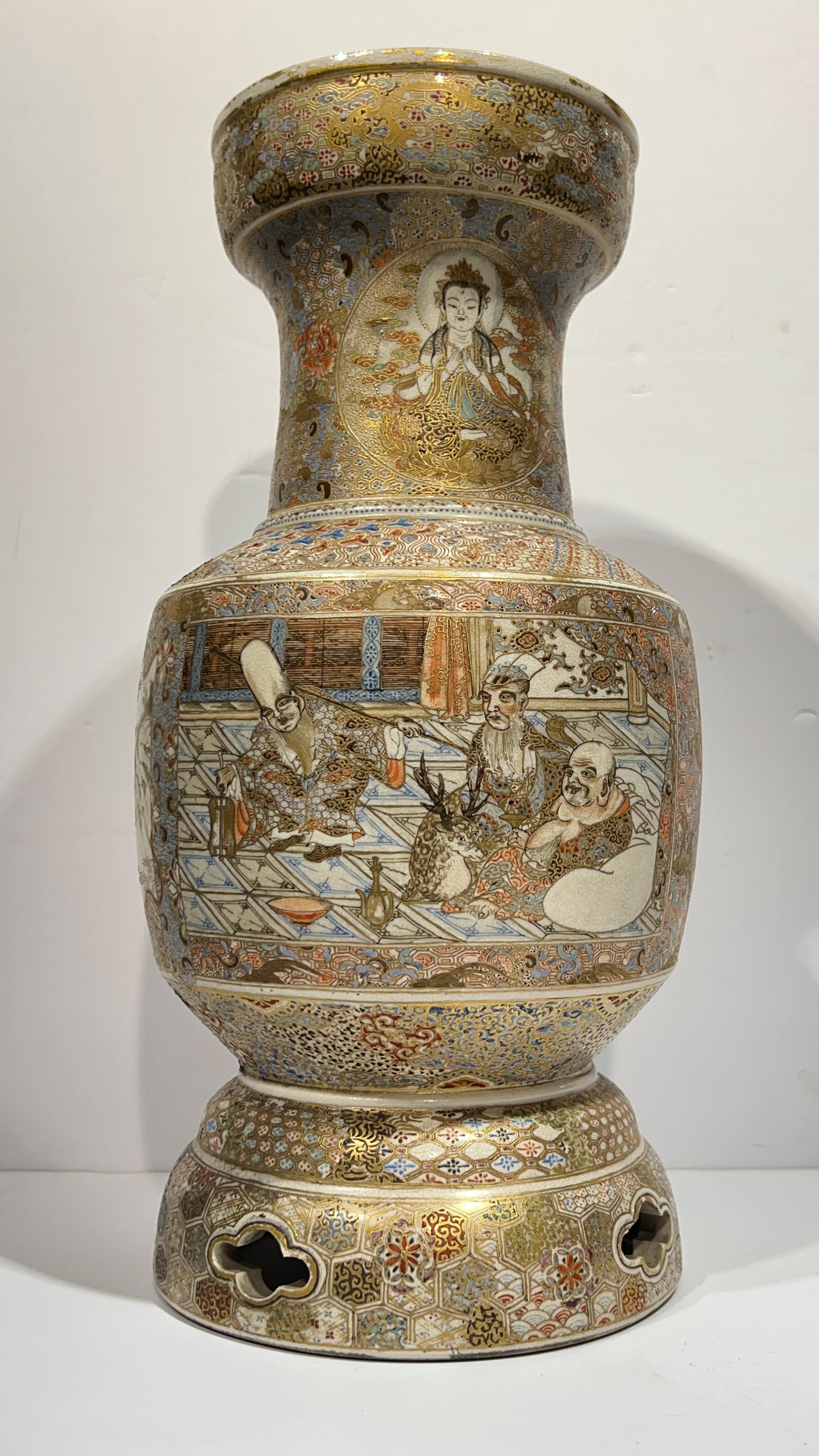 Coppia di antichi vasi Satsuma giapponesi del XIX secolo del periodo Meiji in vendita 6