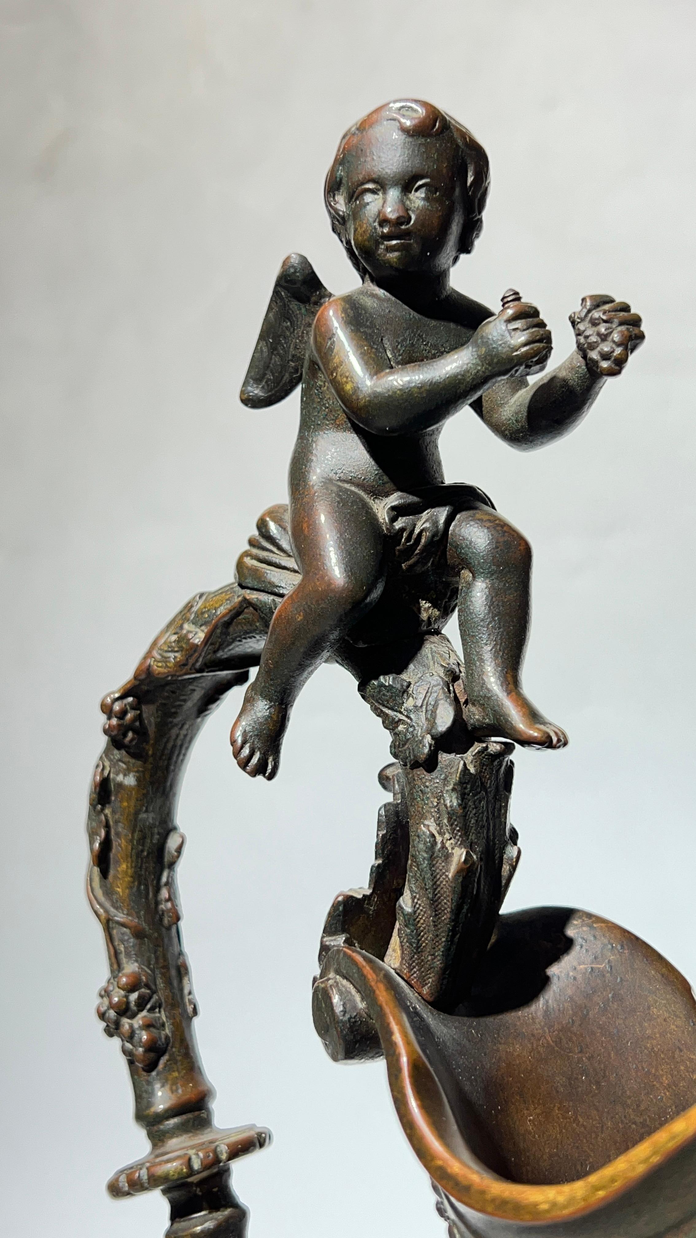 Coppia di antiche rondelle neoclassiche in bronzo del XIX secolo in vendita 1