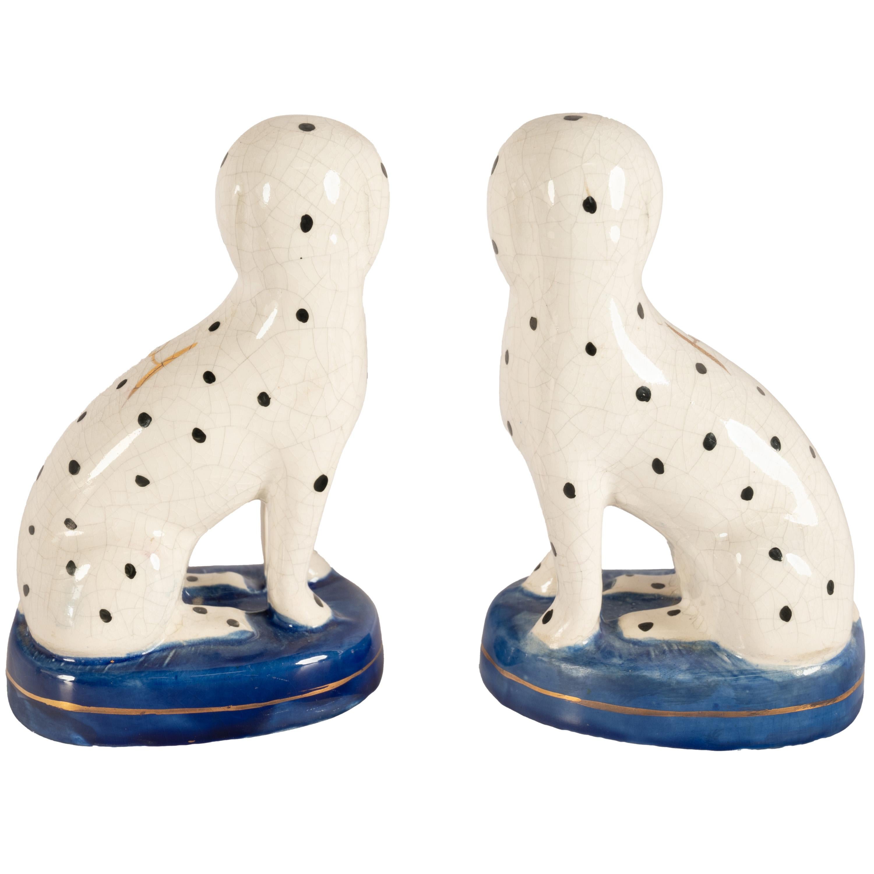Par de Figurillas Antiguas de Perro de Cerámica Dálmata de Staffordshire del Siglo XIX 1850 Dorado en venta