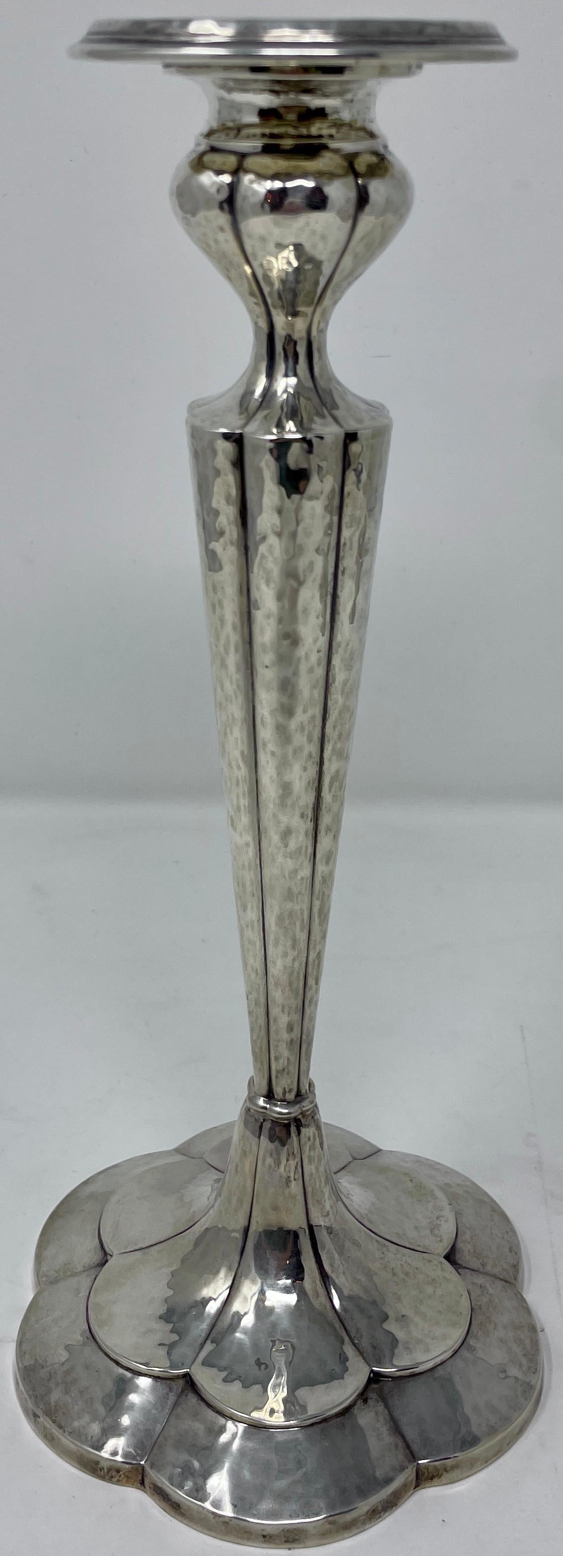 Americano Coppia Antica Americana J.S. & Co. Candelieri in argento, circa 1900 in vendita