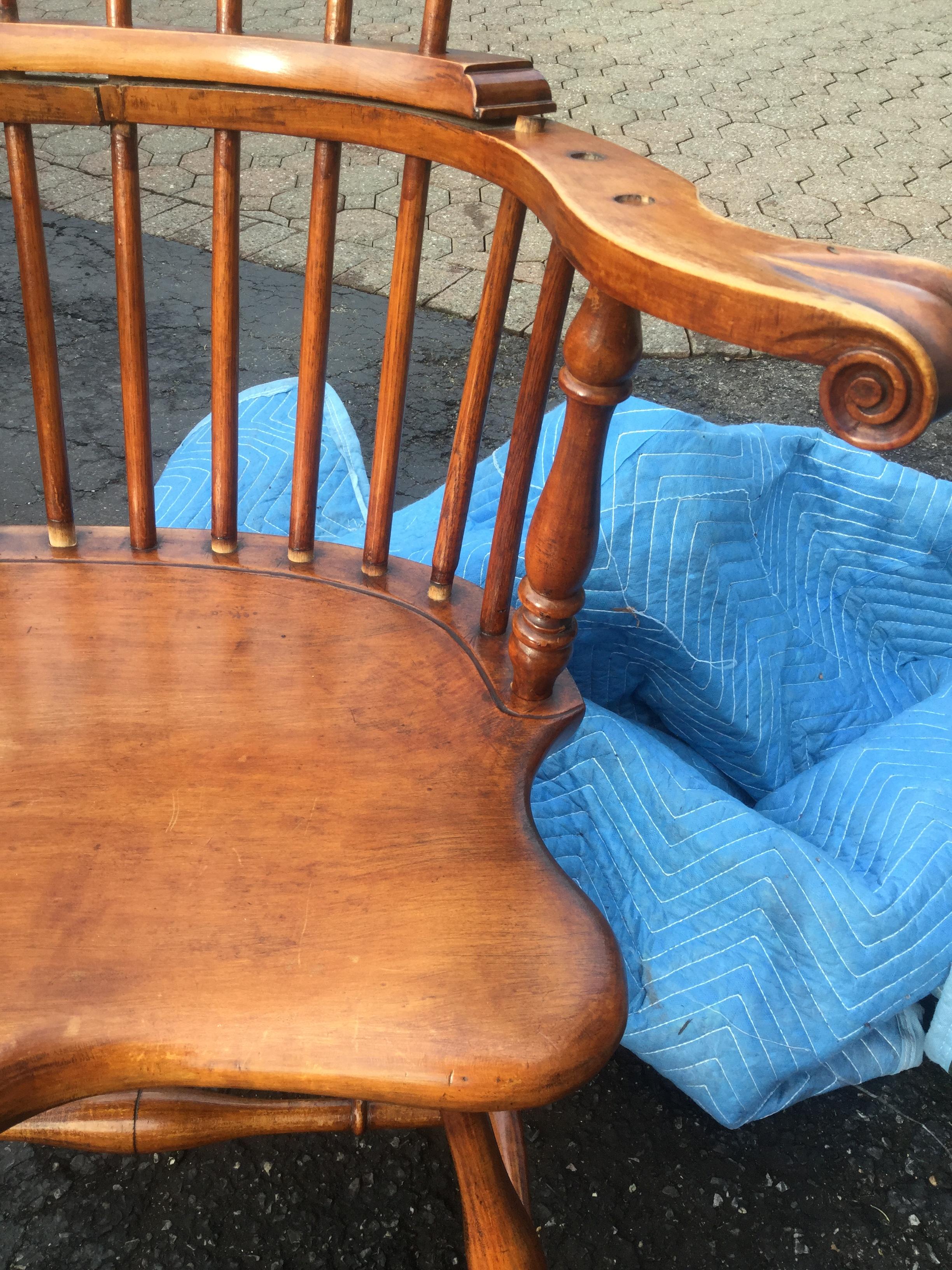 Pair of Antique American Maple Windsor Chairs For Sale 2