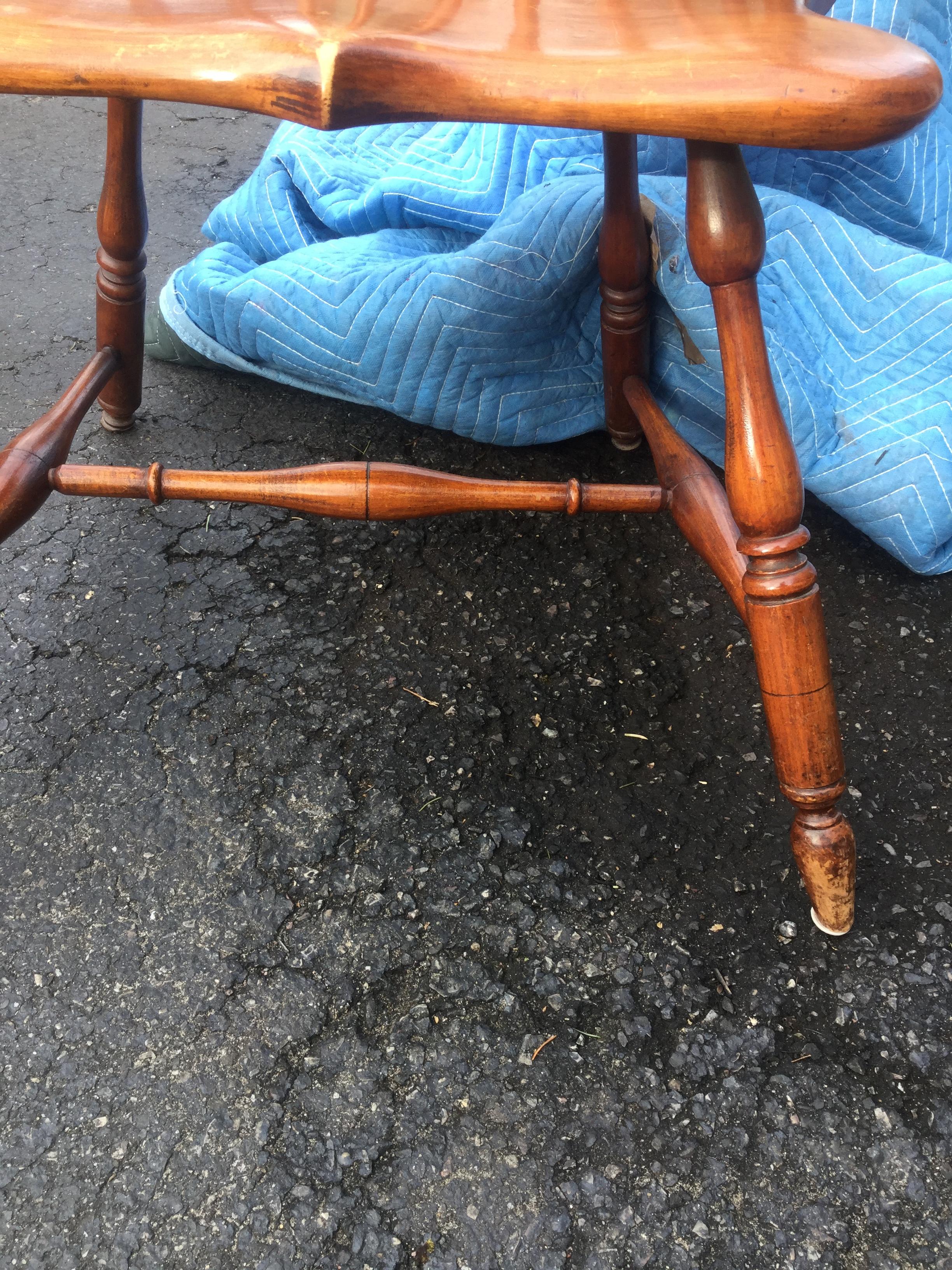Pair of Antique American Maple Windsor Chairs For Sale 3