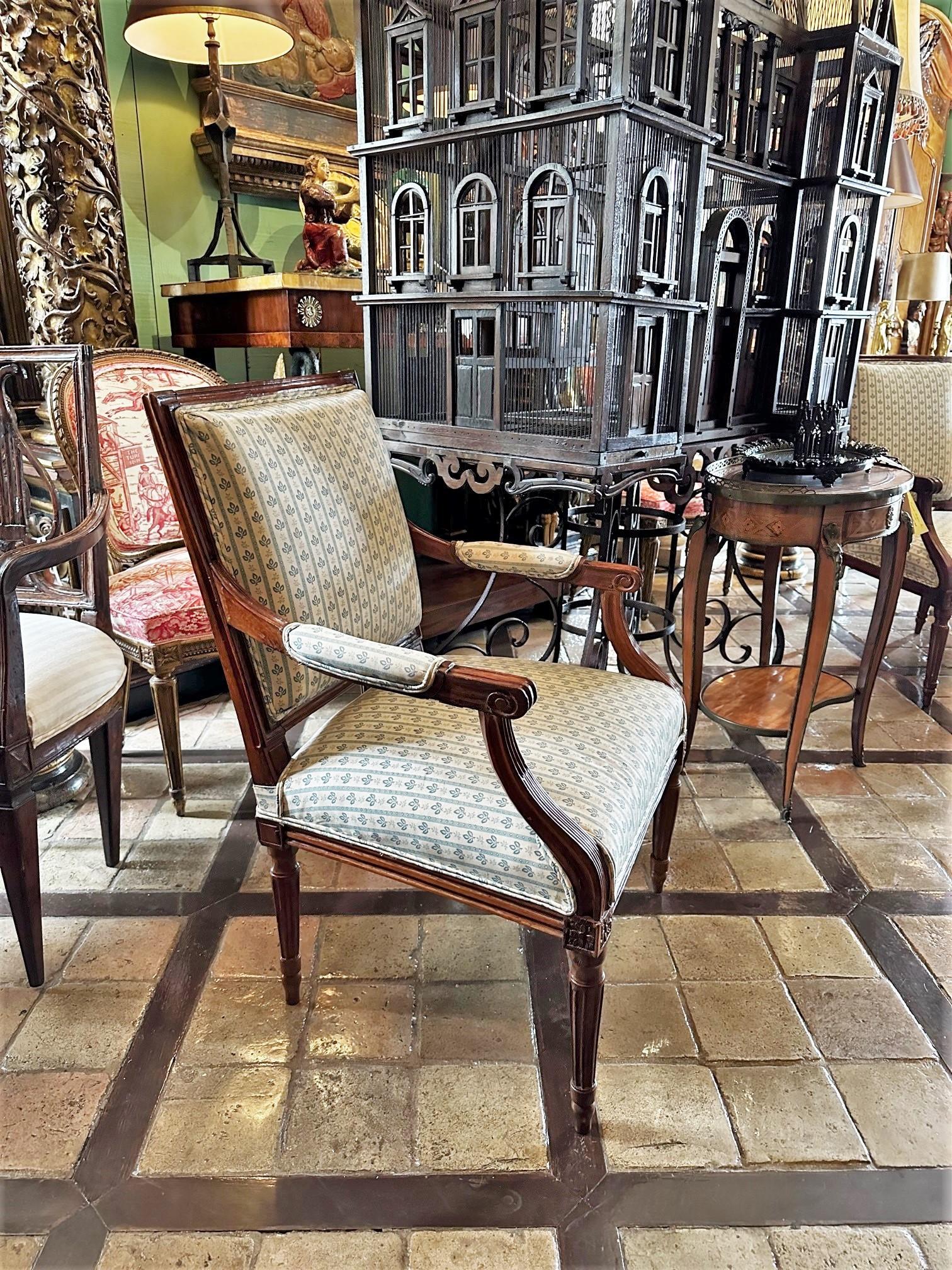 Carved Pair Antique Armchairs Louis XVI Fauteuils in Walnut Dining Entrance Side Chairs For Sale
