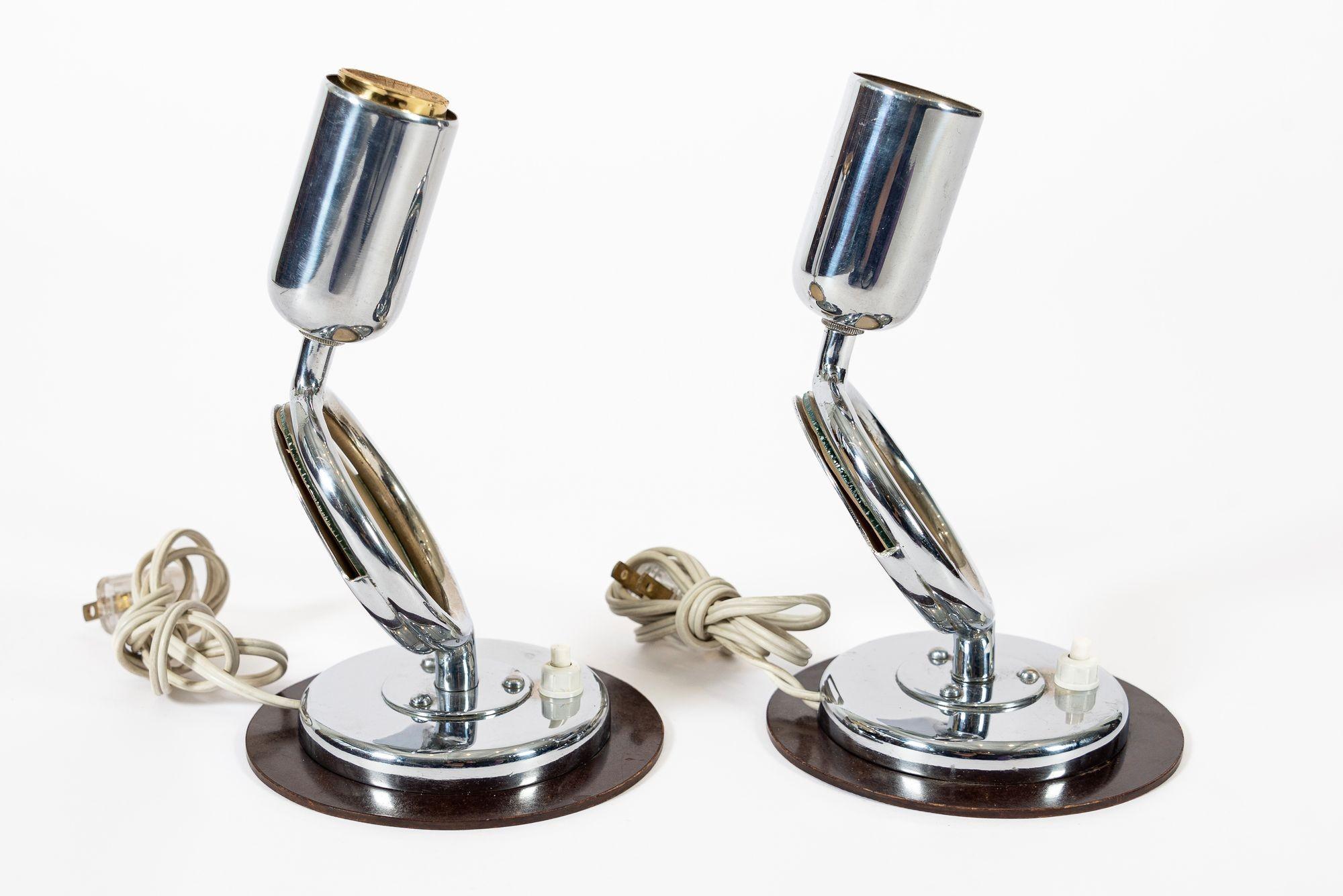 Pareja de Lámparas de Mesa Antiguas Art Decó Bauhaus con Insertos de Cristal para Fotos Metal en venta