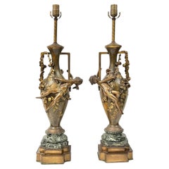 Par de lámparas de mesa antiguas de estilo Art Nouveau, de bronce y mármol, inspiradas en Auguste Moreau