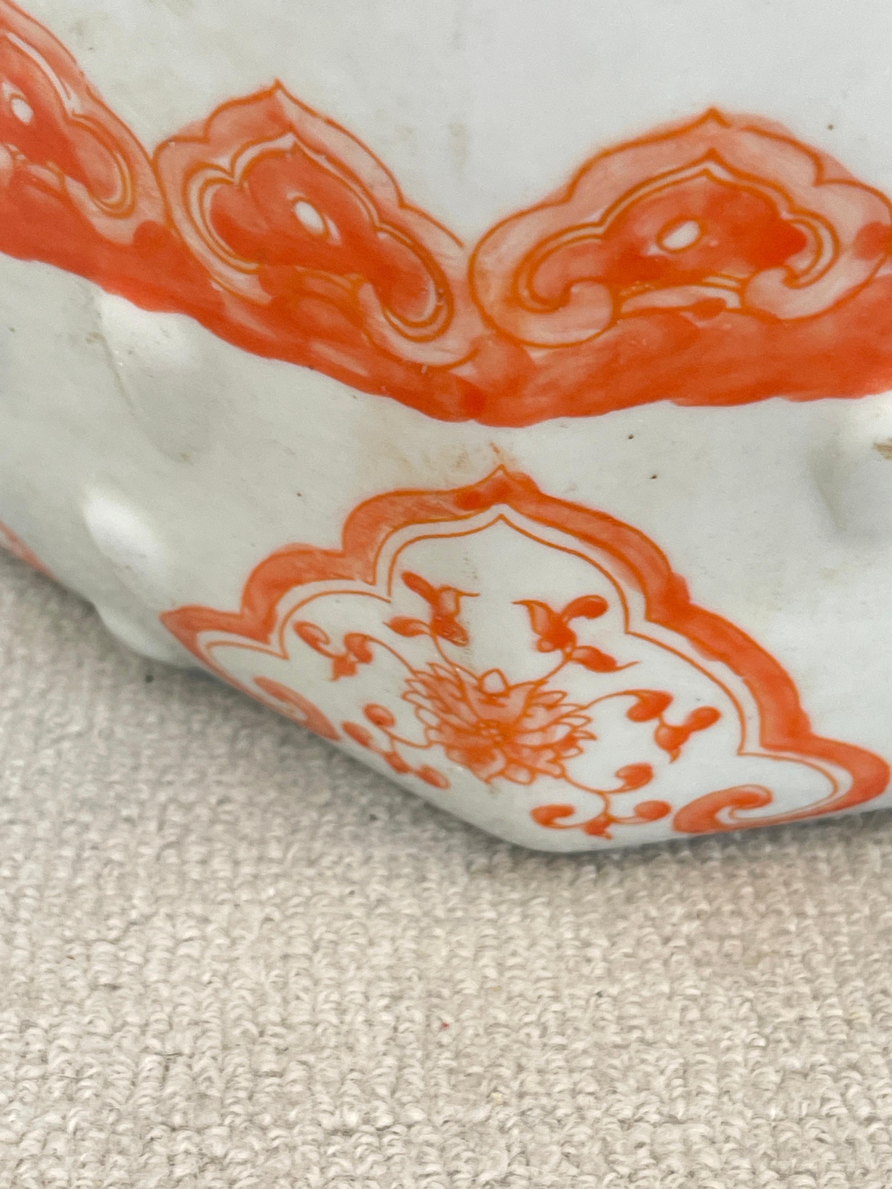 Paire de tabourets de jardin octogonaux asiatiques anciens, couleur blanc cassé et saumon, Hong Kong en vente 8