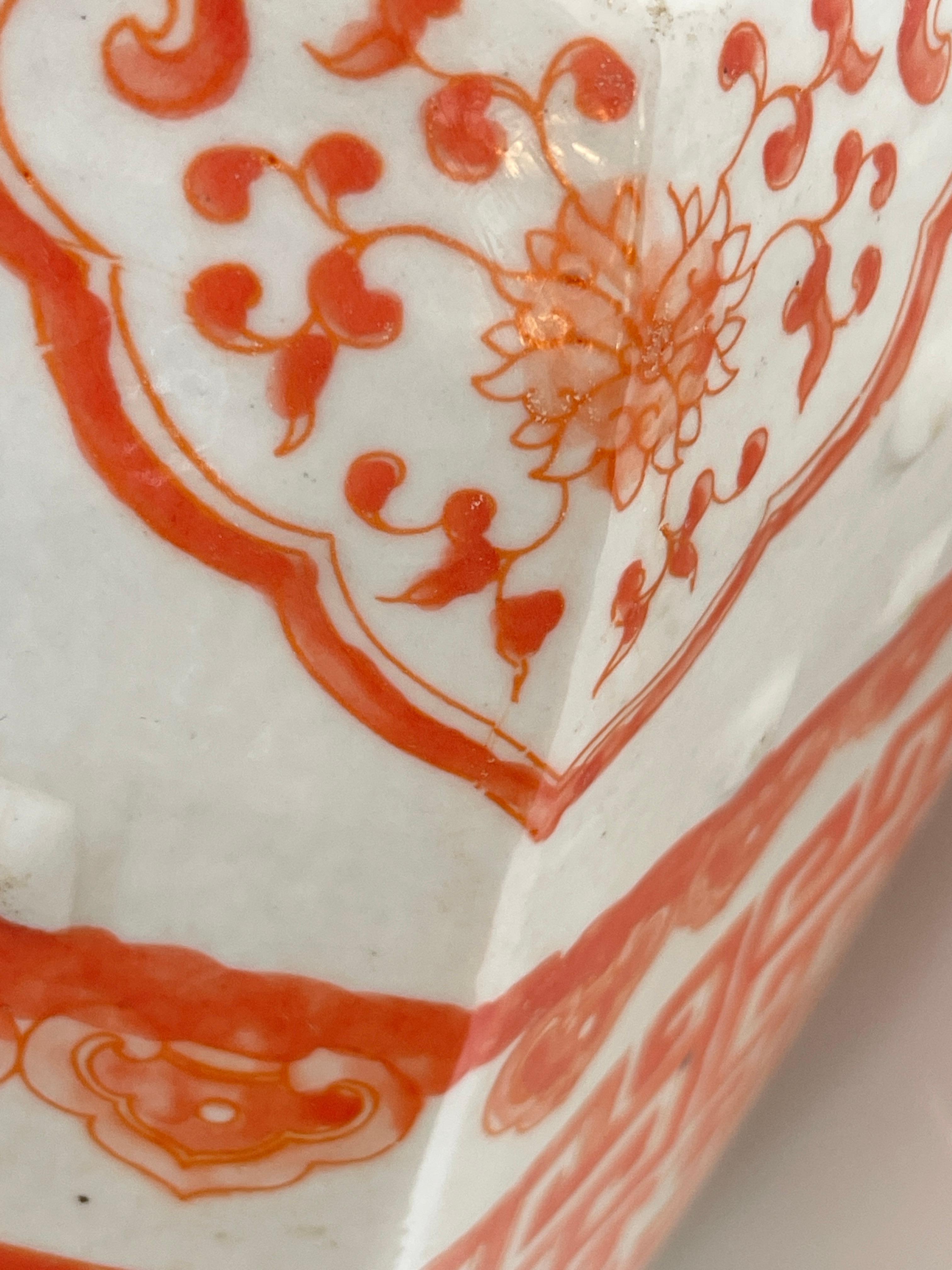 Paire de tabourets de jardin octogonaux asiatiques anciens, couleur blanc cassé et saumon, Hong Kong en vente 9