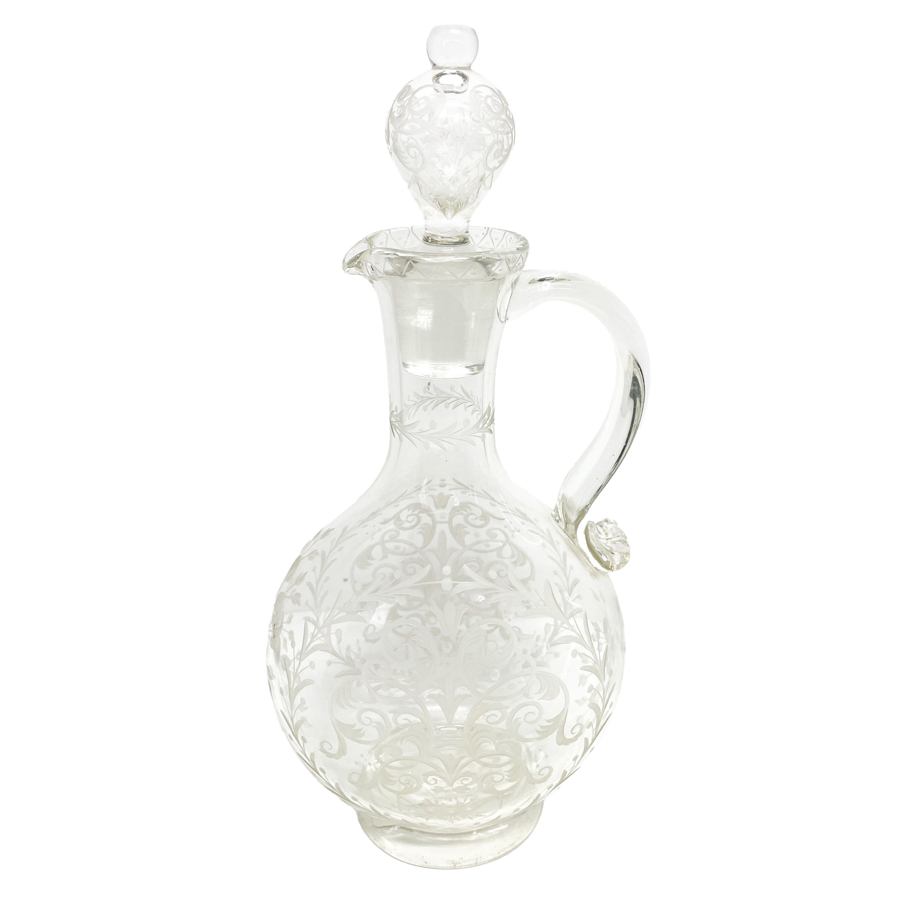 Belle Époque Coppia di antichi decantatori di vino e liquori in vetro inciso Lobmeyr 1880 in vendita