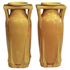 Coppia di antichi vasi Architectural Pottery Awaji Art Deco Yellow Buttress
