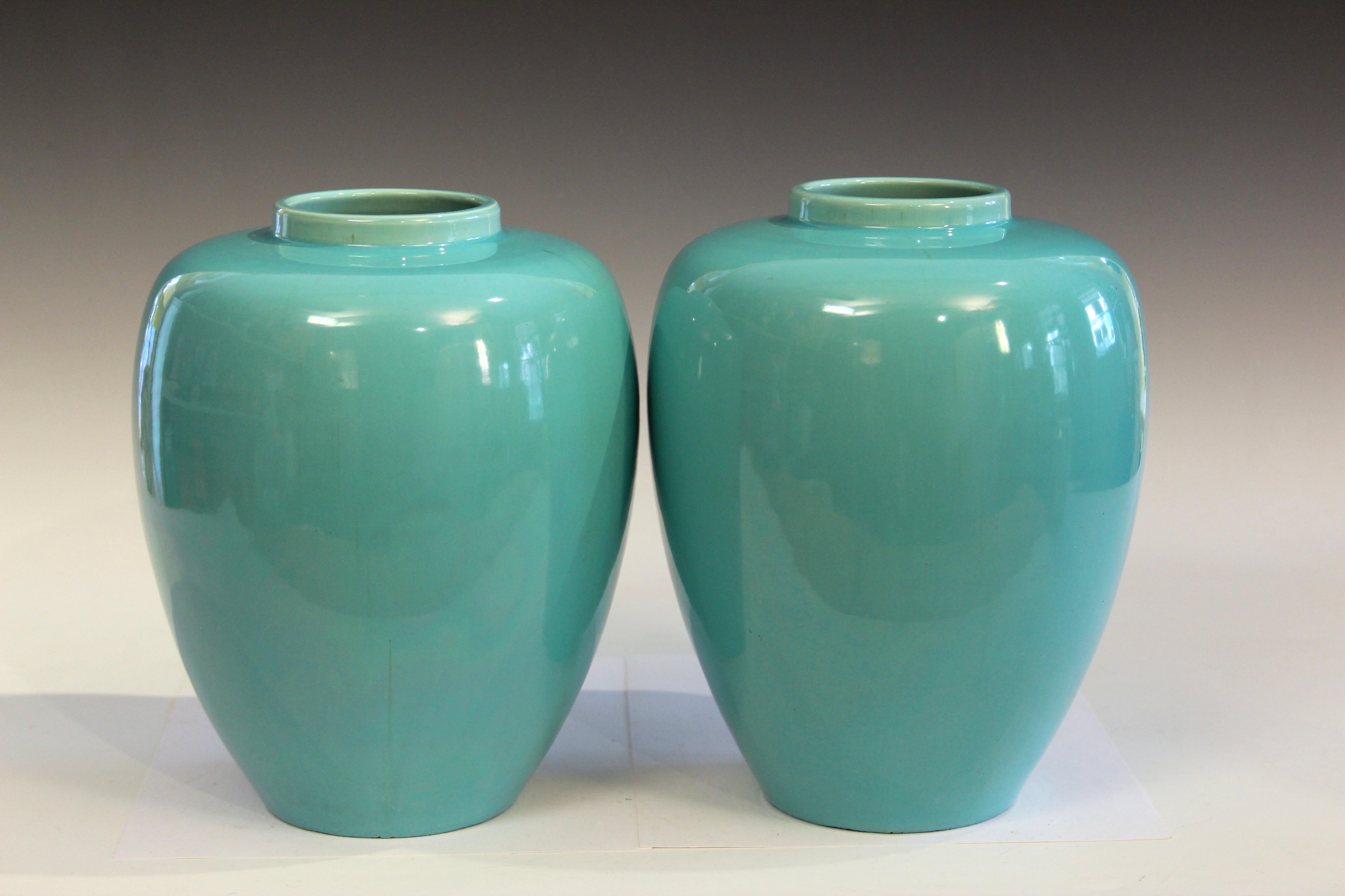 Art déco Paire de pots à gingembre anciens en poterie d'Awaji, de couleur turquoise en vente