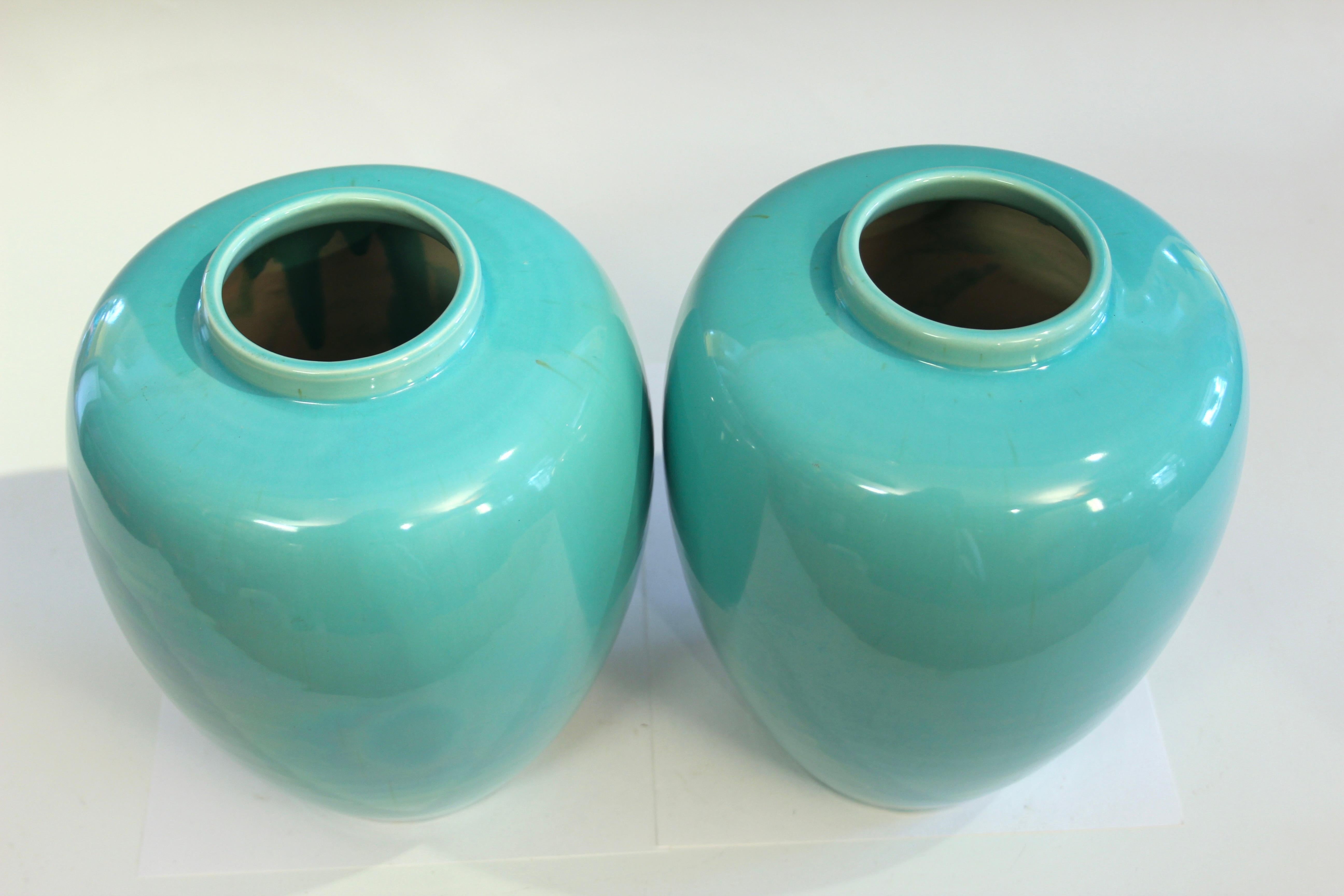 Japonais Paire de pots à gingembre anciens en poterie d'Awaji, de couleur turquoise en vente