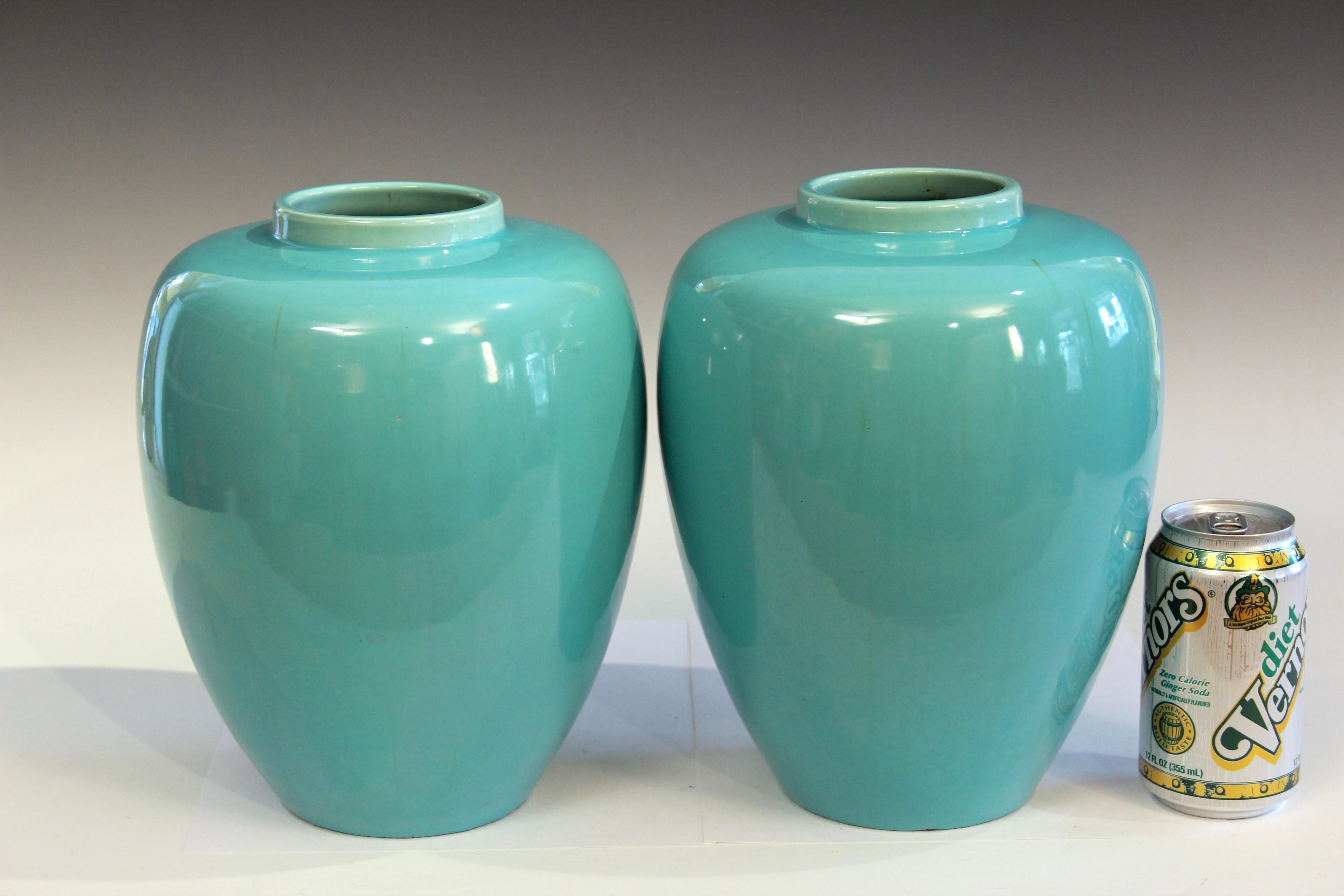 Poteries Paire de pots à gingembre anciens en poterie d'Awaji, de couleur turquoise en vente