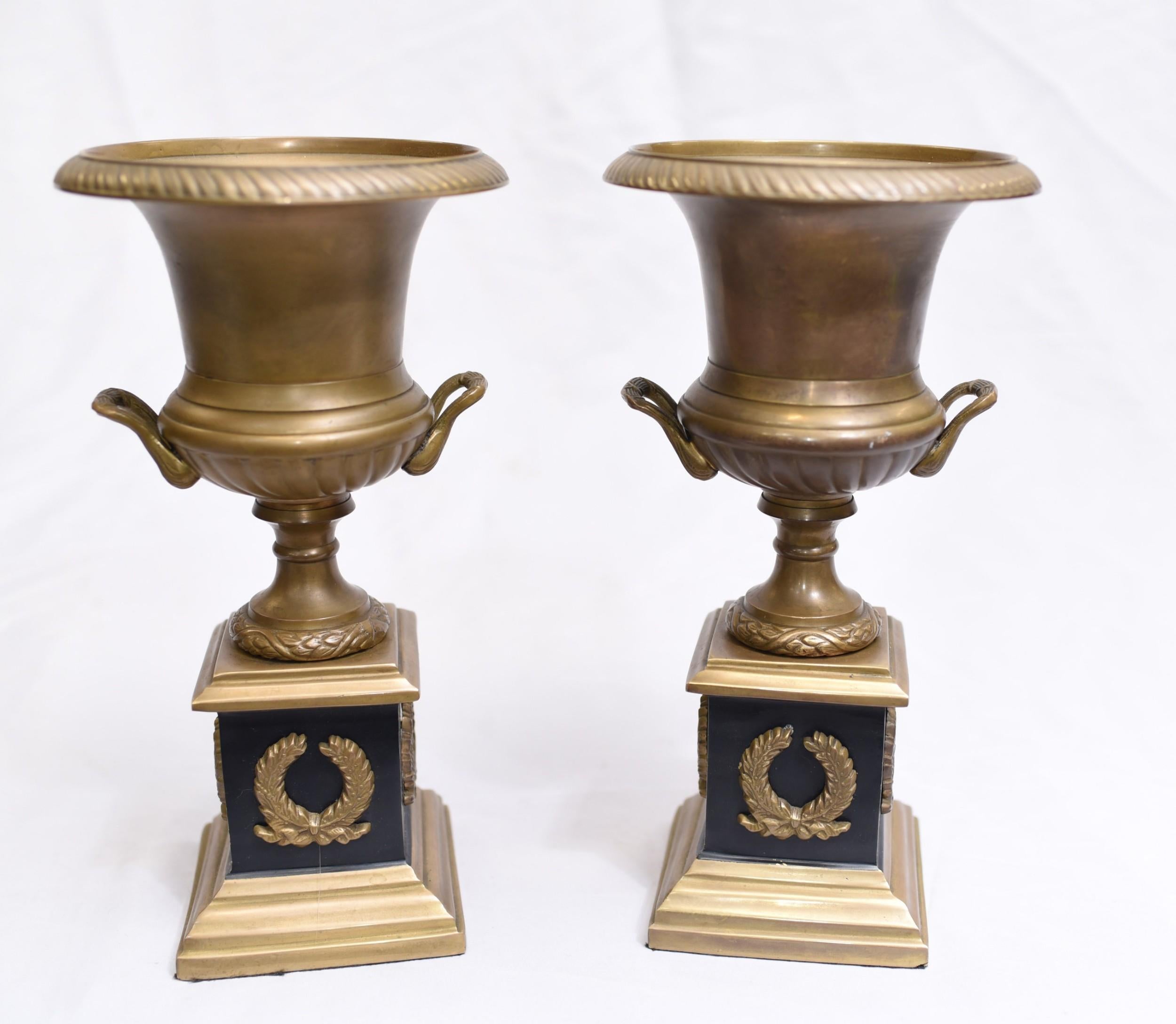 Pair Antique Bronze Campana Urns, French Empire Medici For Sale 2