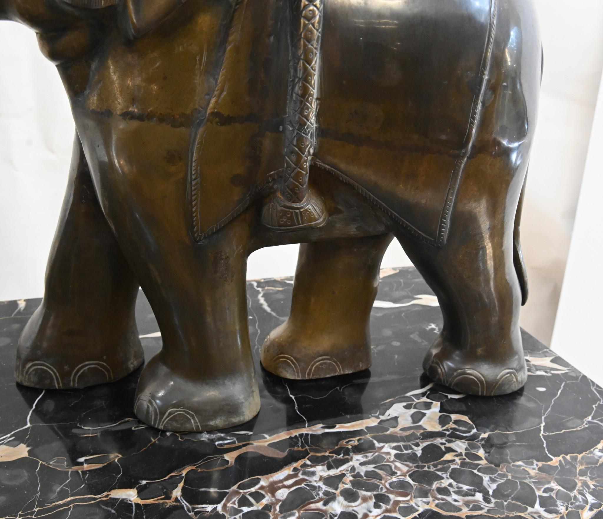 Paar antike indische Elefanten aus Bronze, 1930 im Angebot 1