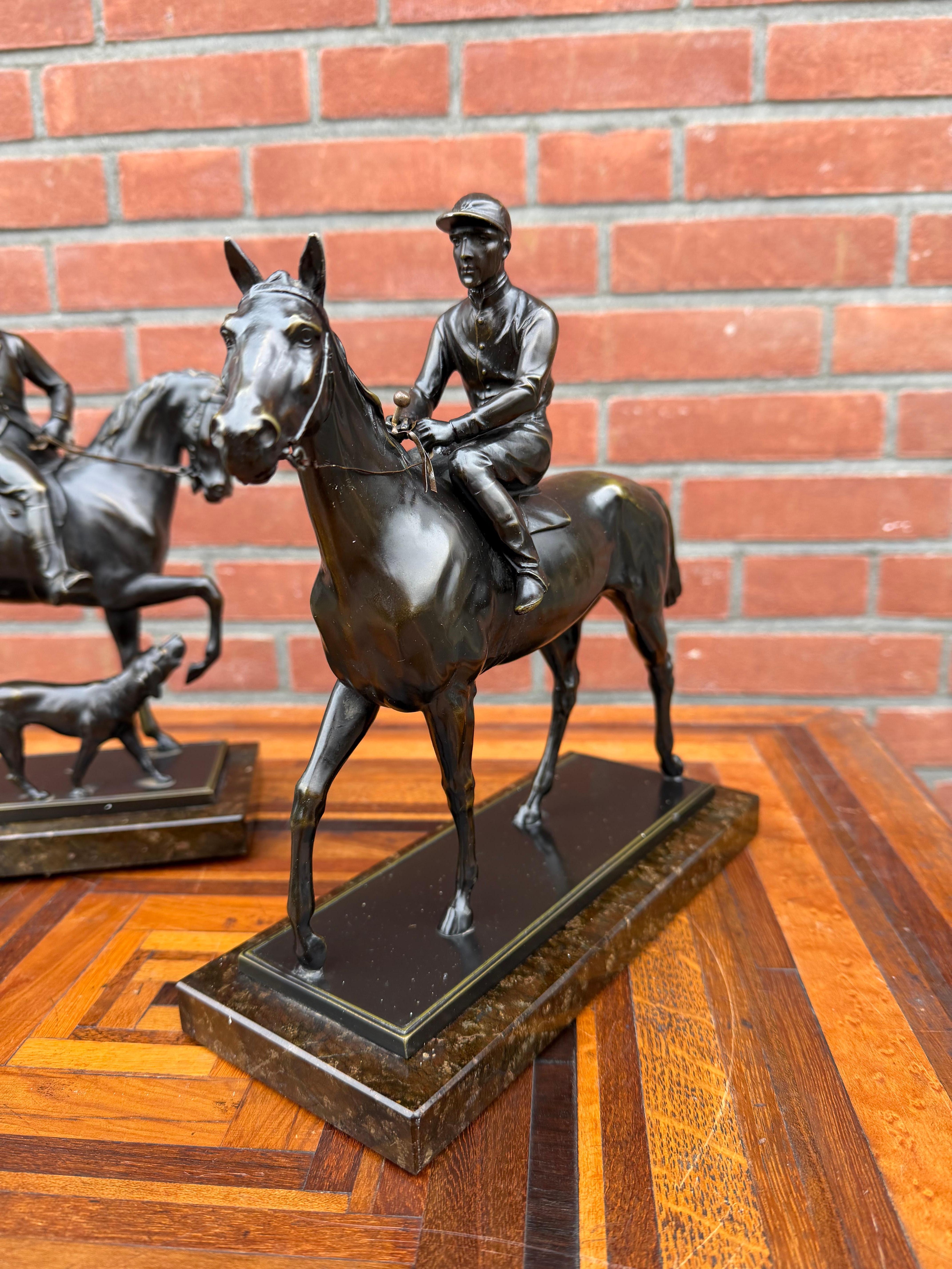 Pair Antique Bronzed Equestrian Sculptures, Marble Bases, Jockey & Rider w Hound im Angebot 1