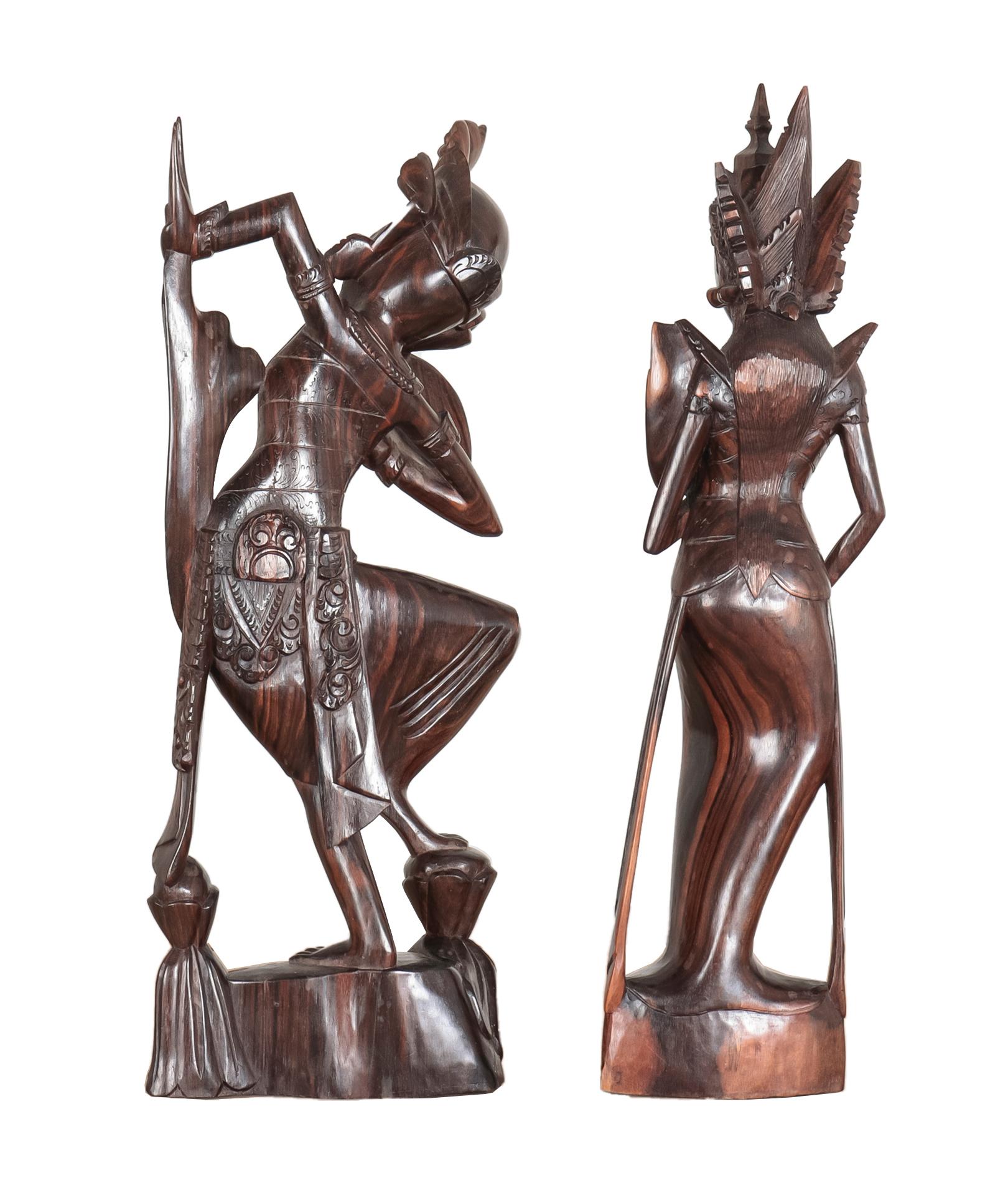 - Wonderful pair of hand carved antique Indian women statues
- Very collectable pair in rosewood we date to circa 1920
- Not sure of specific type of women or exact ethnicity - please email in with suggestions
- Very detailed carving and these