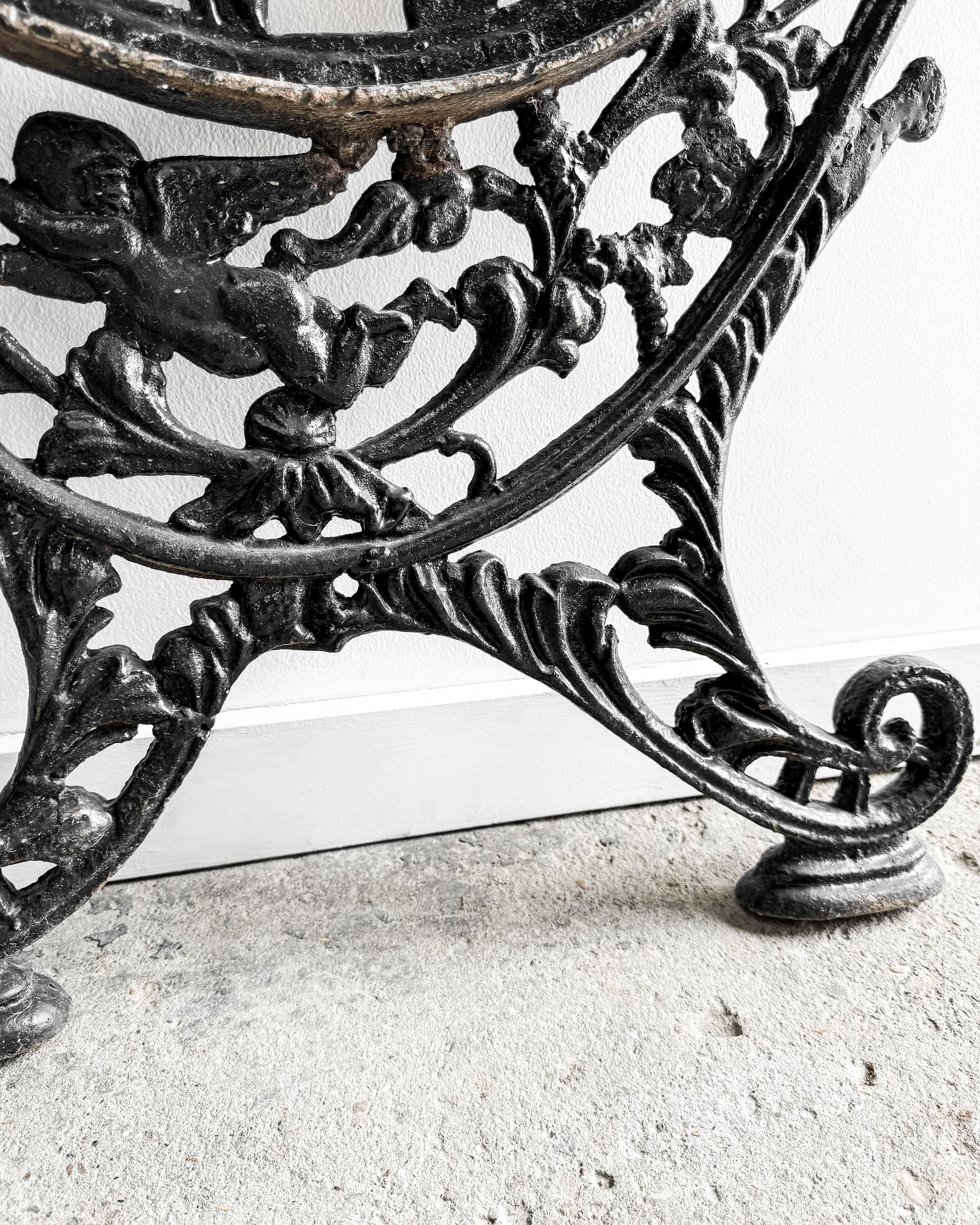 (Pair) Antique Cast Iron Victorian Garden Bench Ends For Sale 13