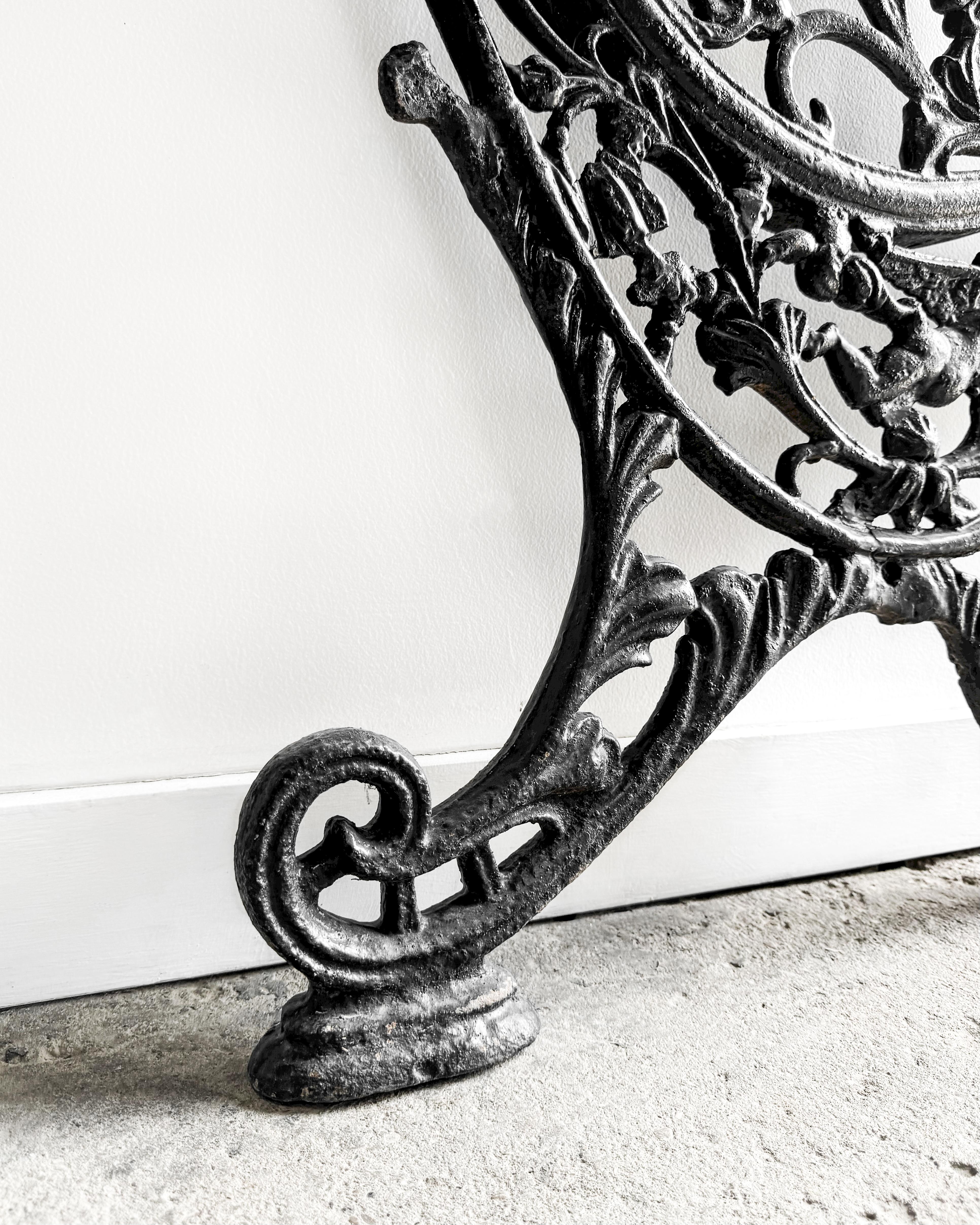 (Pair) Antique Cast Iron Victorian Garden Bench Ends For Sale 1