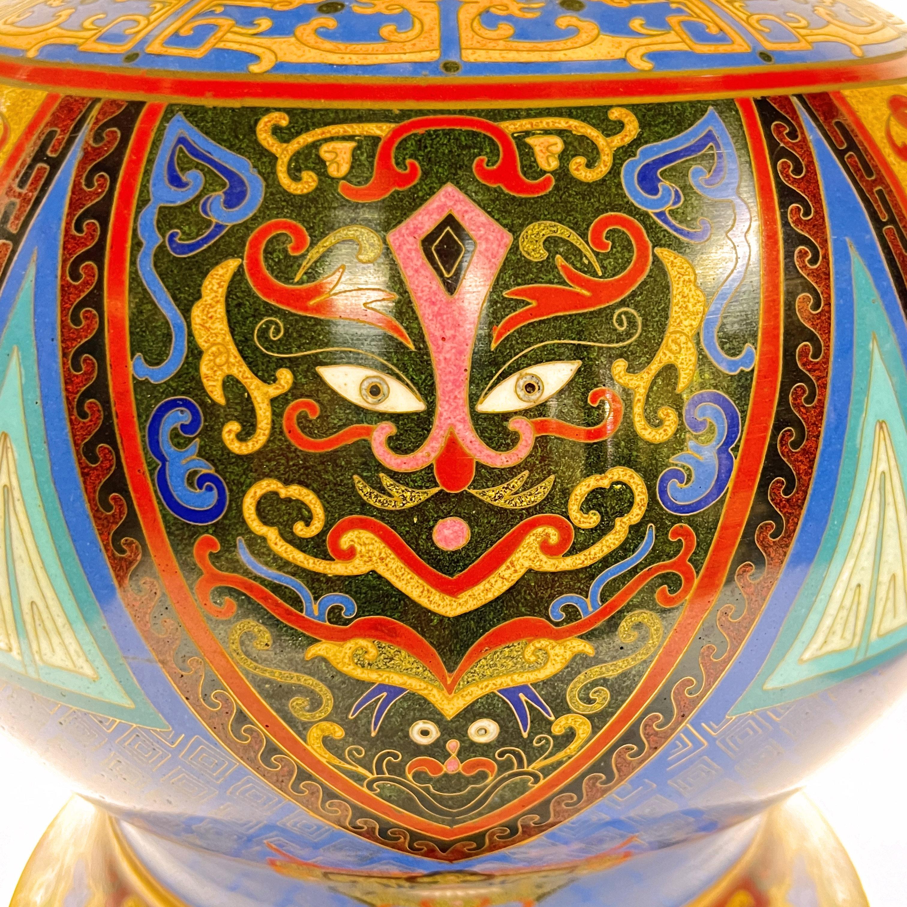 Paar antike chinesische Cloisonné-Vasen  im Angebot 13