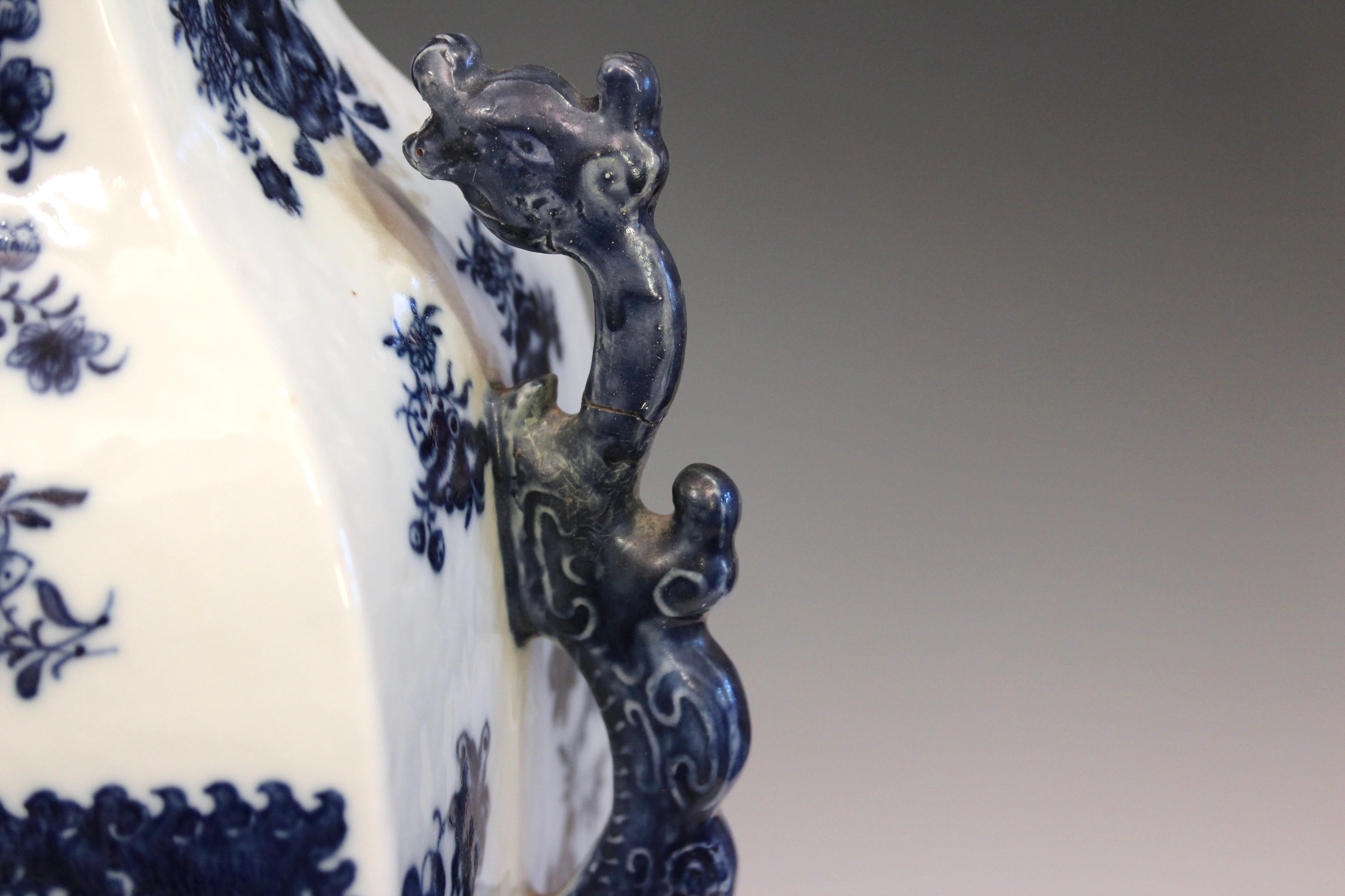 Pair Antique Chinese Export 18th Century Porcelain Vases Urns Blue & White 22