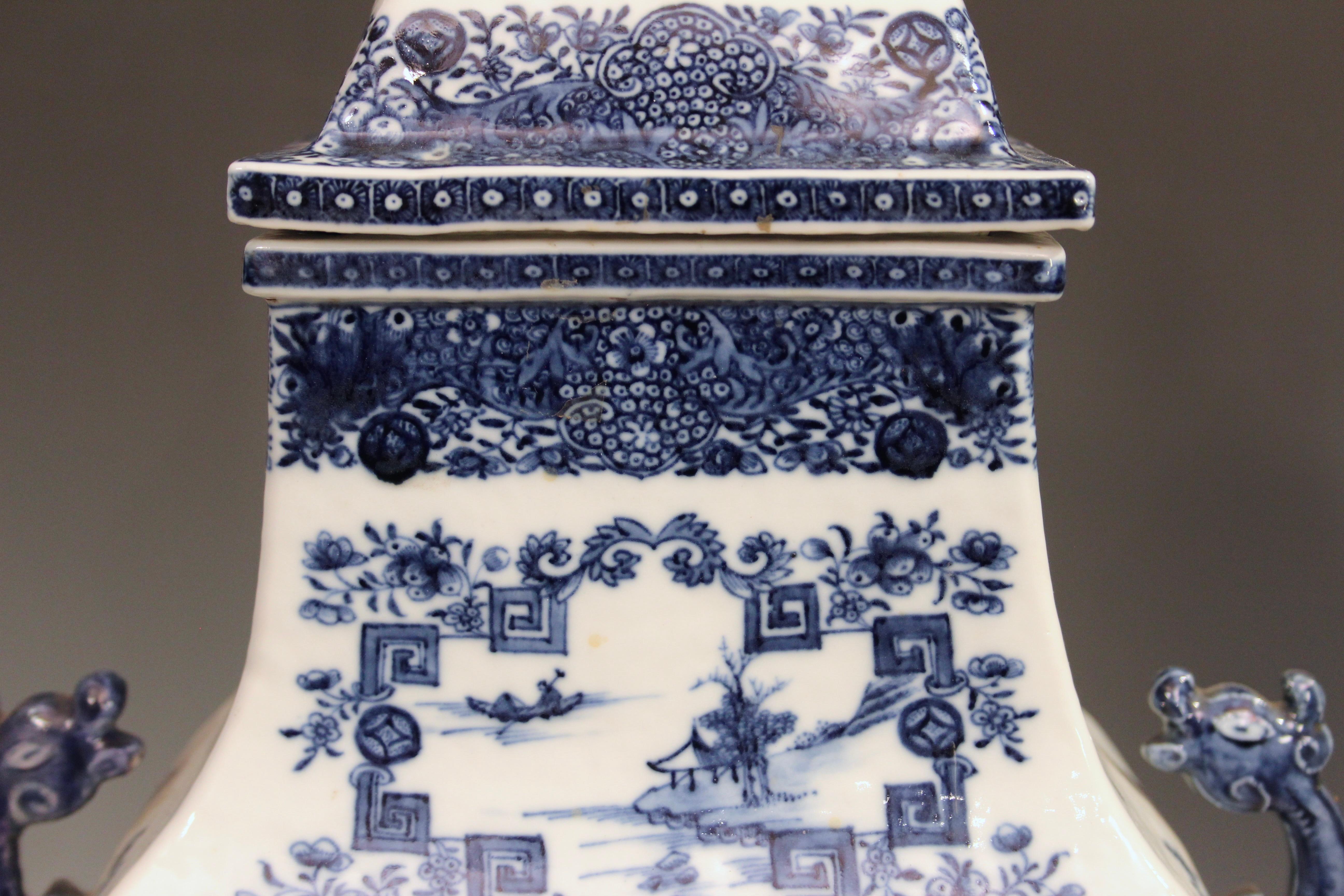 Late 18th Century Pair Antique Chinese Export 18th Century Porcelain Vases Urns Blue & White 22