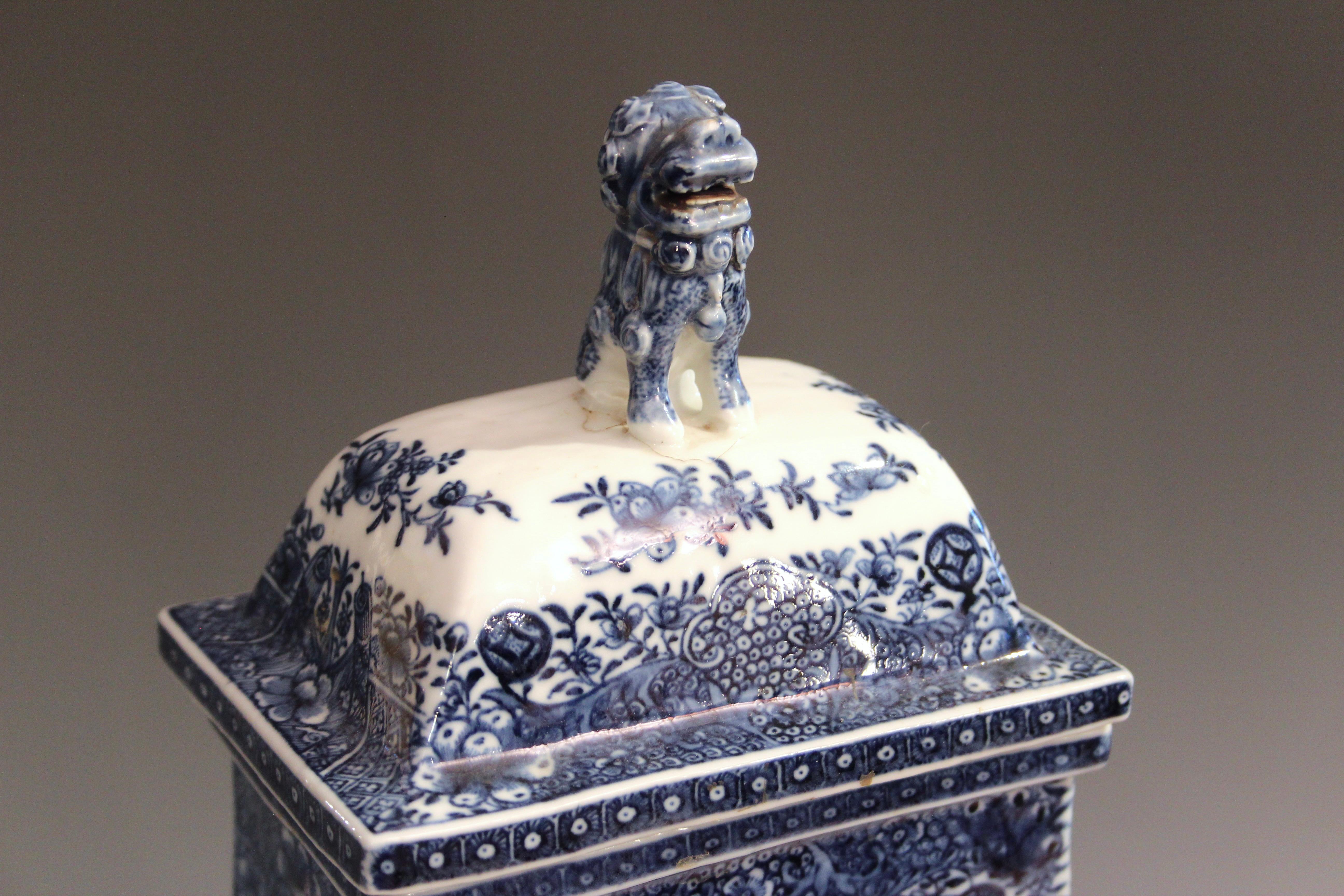 Pair Antique Chinese Export 18th Century Porcelain Vases Urns Blue & White 22