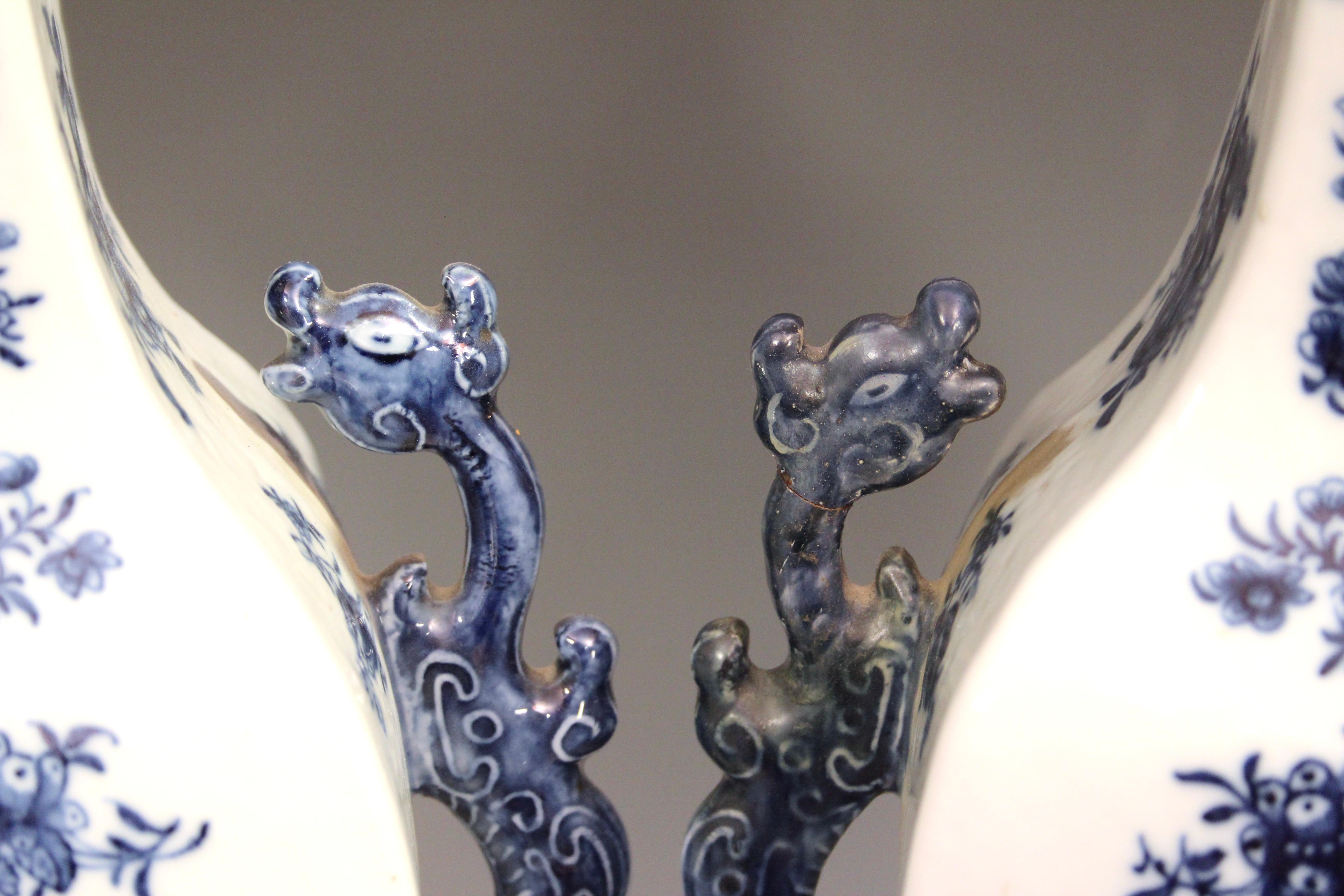 Pair Antique Chinese Export 18th Century Porcelain Vases Urns Blue & White 22