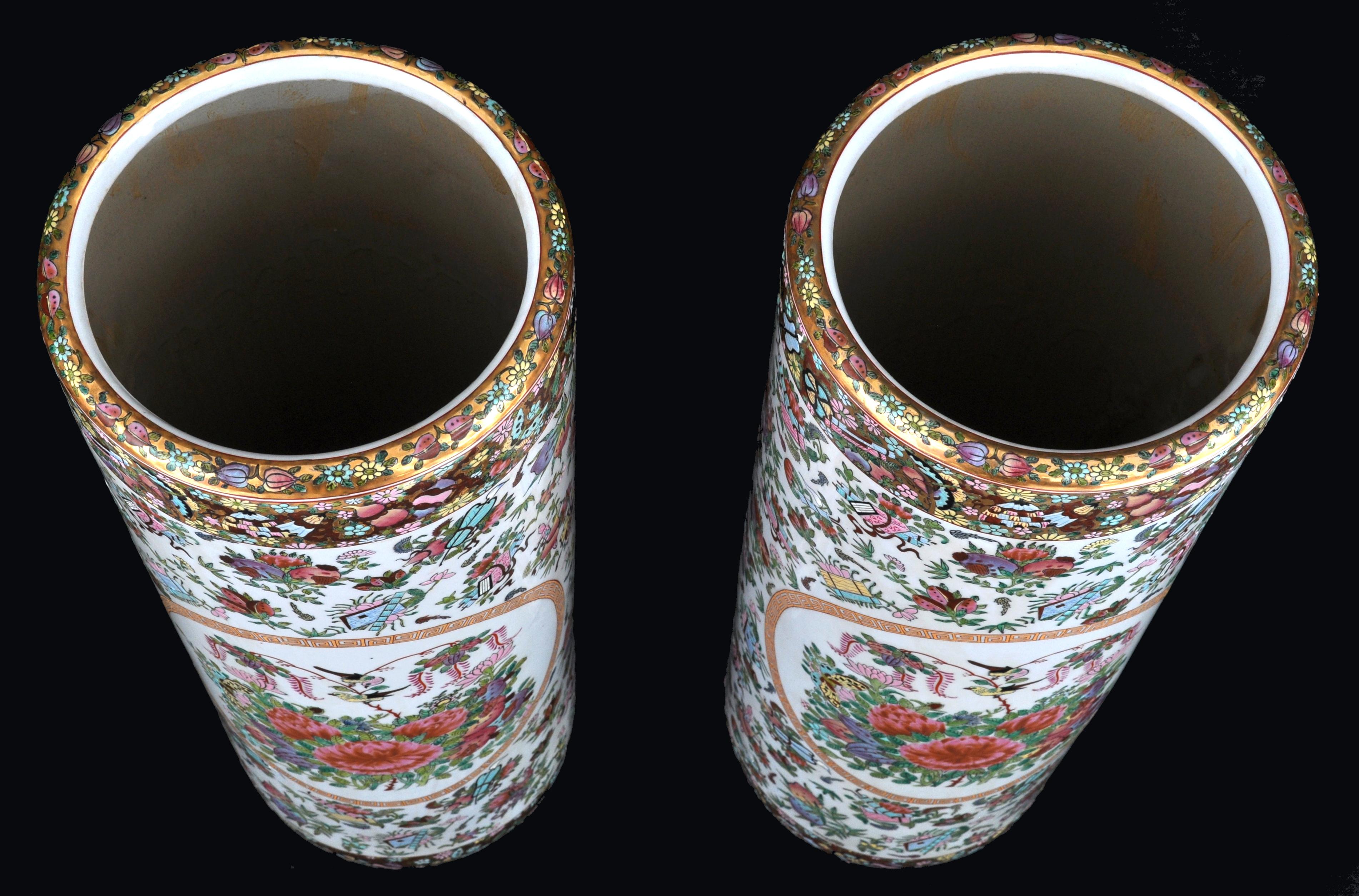 Hand-Painted Pair of Chinese Famille Rose Porcelain Umbrella Stands Republic Period 1920