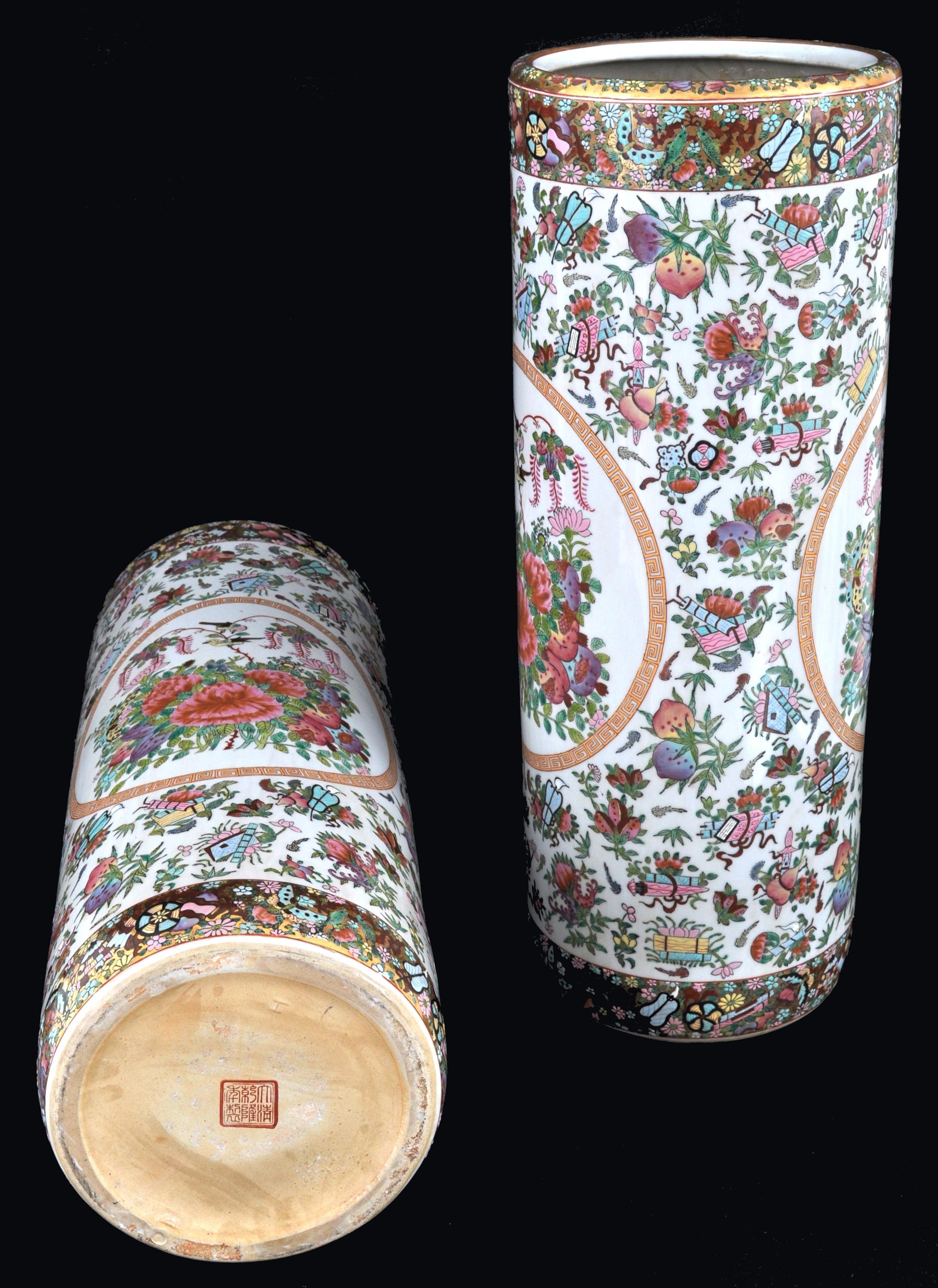 Early 20th Century Pair of Chinese Famille Rose Porcelain Umbrella Stands Republic Period 1920
