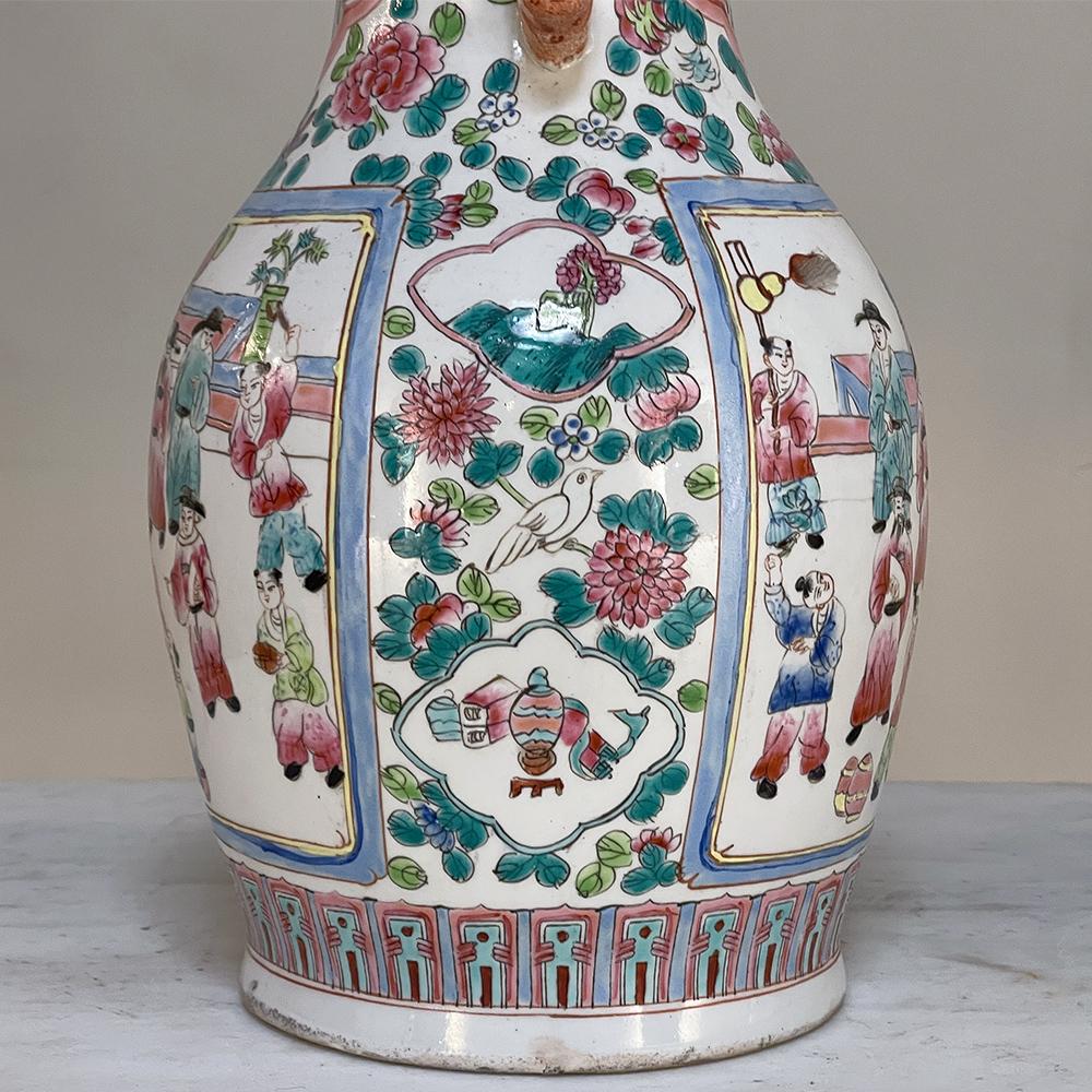 Paire de vases chinois anciens peints à la main en vente 2
