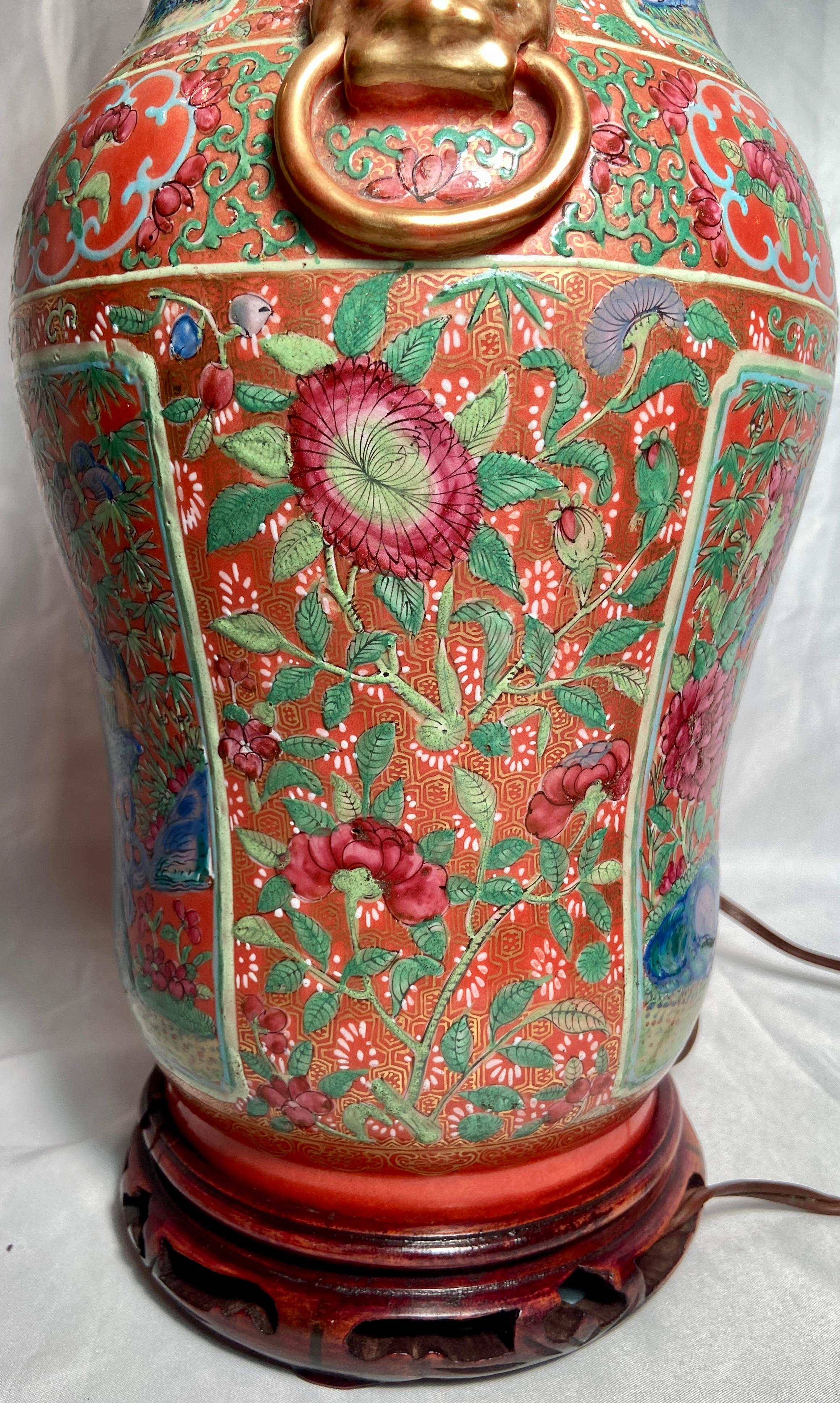 XIXe siècle Paire de vases anciens couverts de porcelaine chinoise « cloutée » transformés en lampes en vente