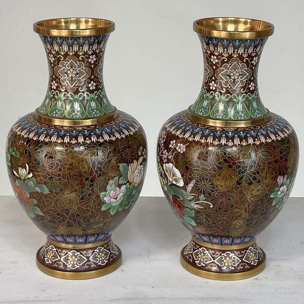 Pair Antique Cloissone Vases In Good Condition For Sale In Dallas, TX