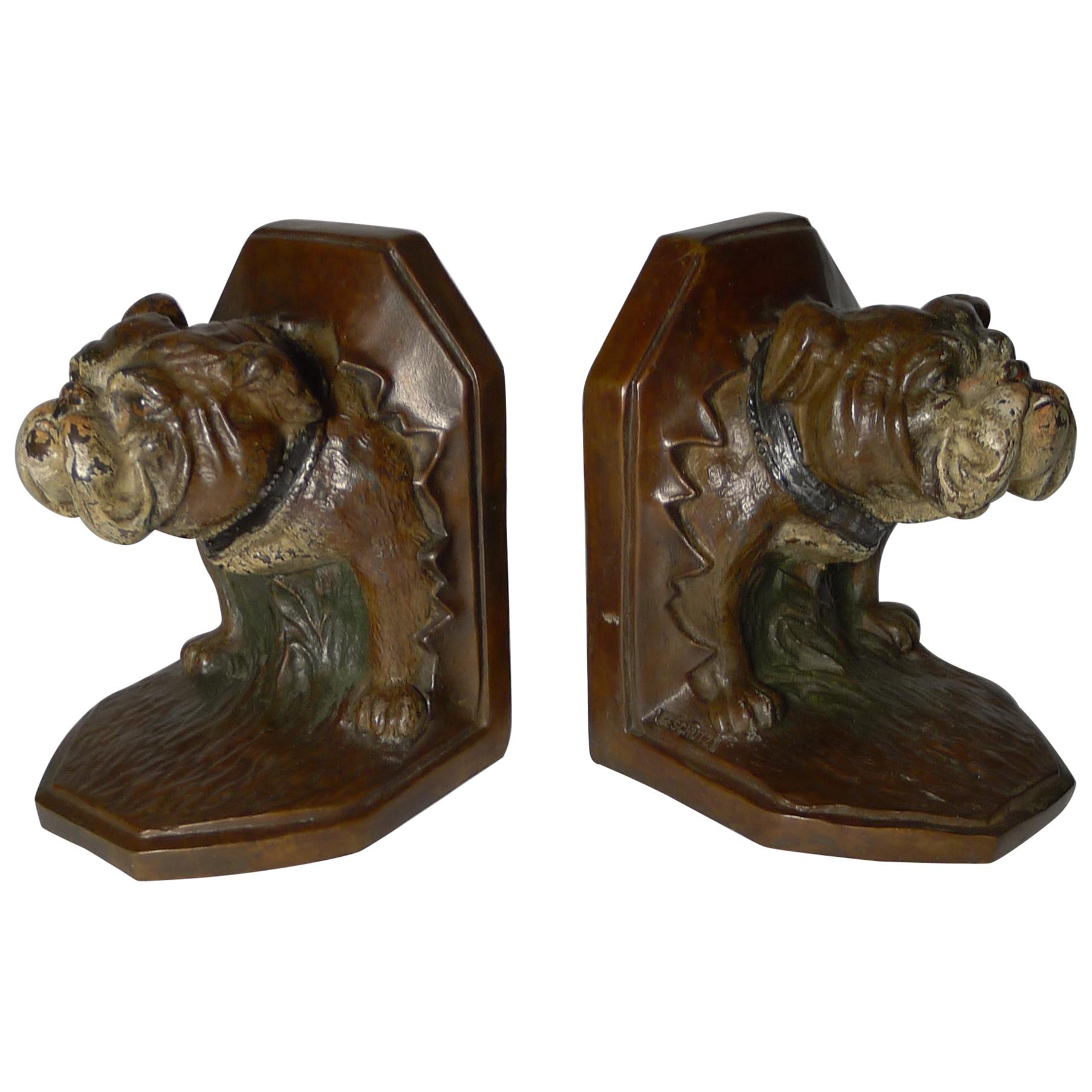 Paar antike Kaltbemalte Bronze-Buchstützen, Bulldogge, um 1900