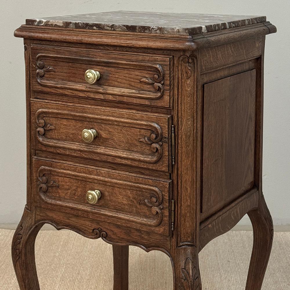 Pareja de Mesillas de Noche Antique Country French ~ Mesillas de noche en venta 3