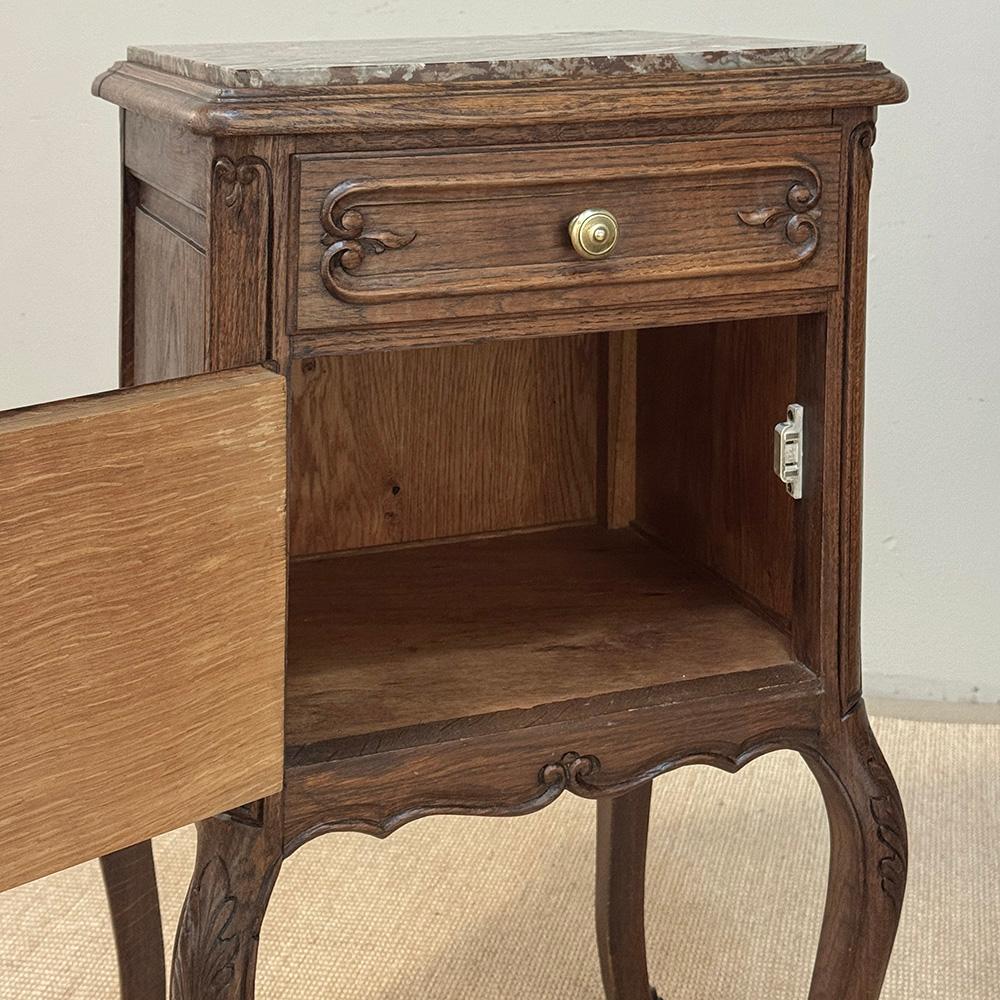 Pareja de Mesillas de Noche Antique Country French ~ Mesillas de noche en venta 8