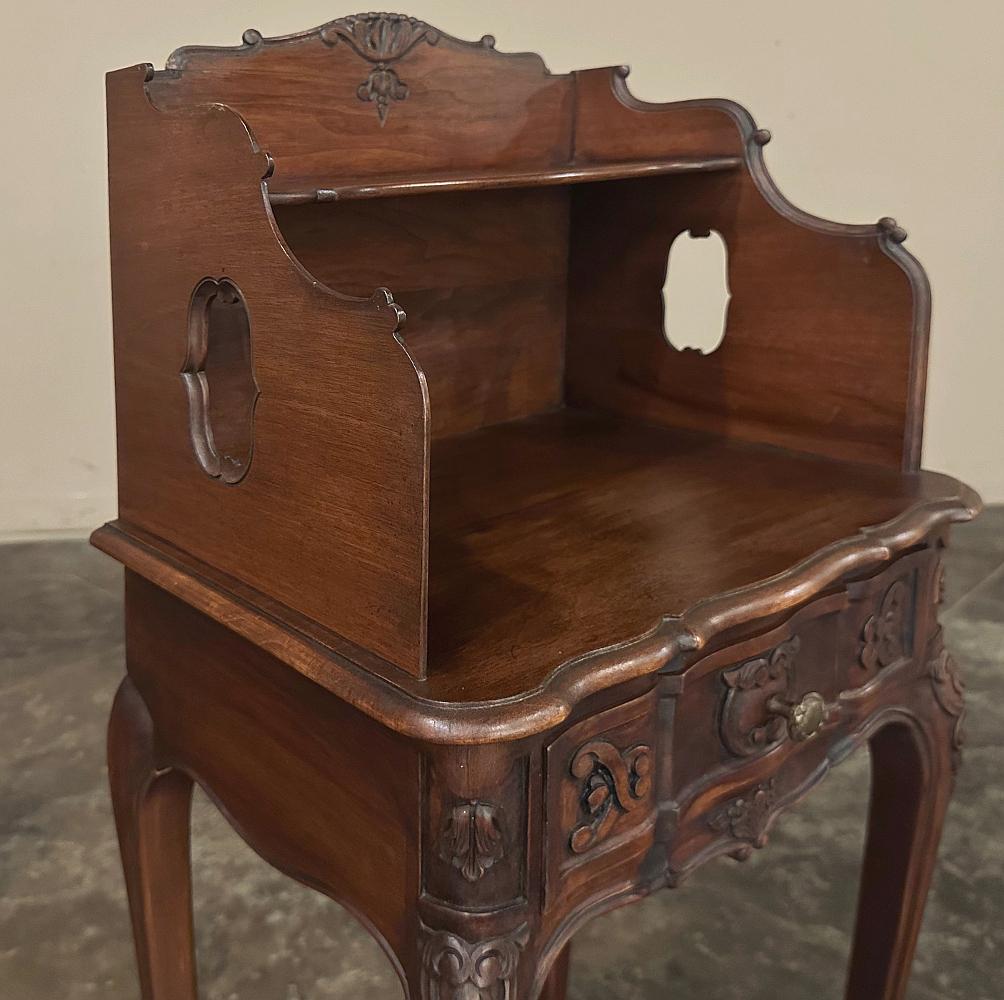 Pair Antique Country French Louis XV Walnut Nightstands ~ Side Tables For Sale 4
